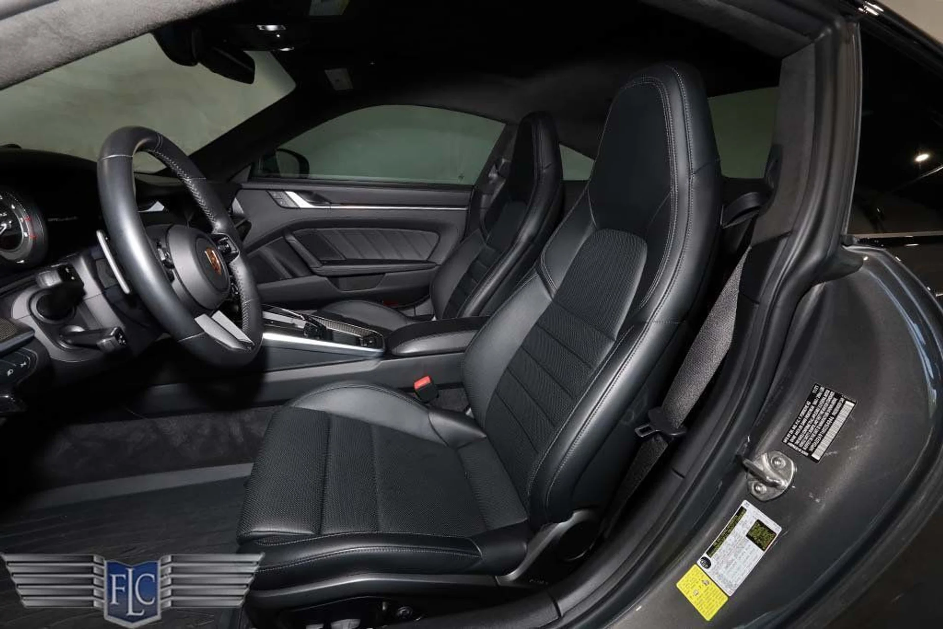 mph014_3350837578_used_2022_porsche_911_turboscoupe_9689_23001606_15_1024_ea33049481