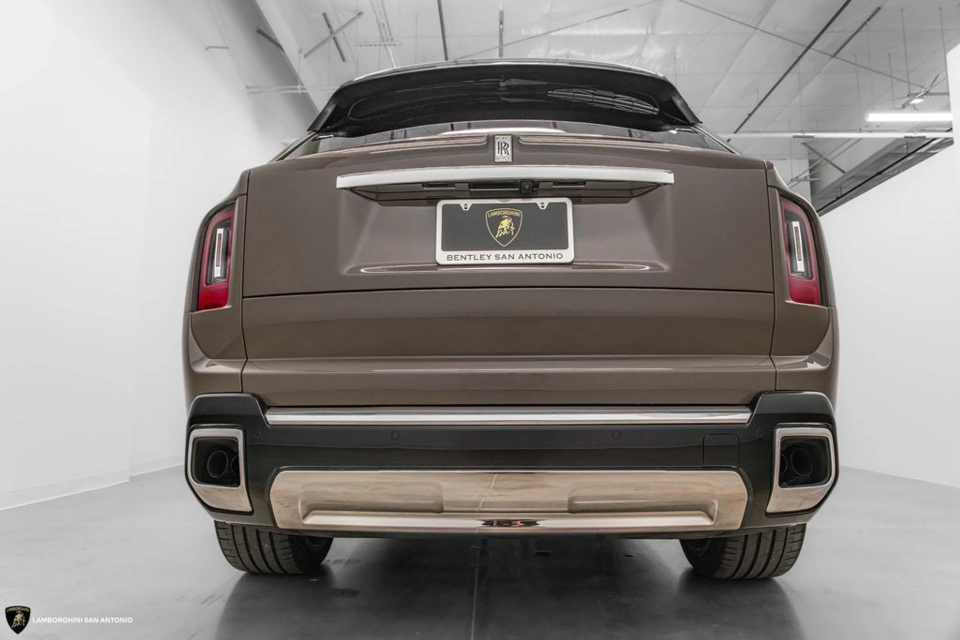 mph014_3351797646_91a815eda717d60213398c23a74856dcx_af106fb00d