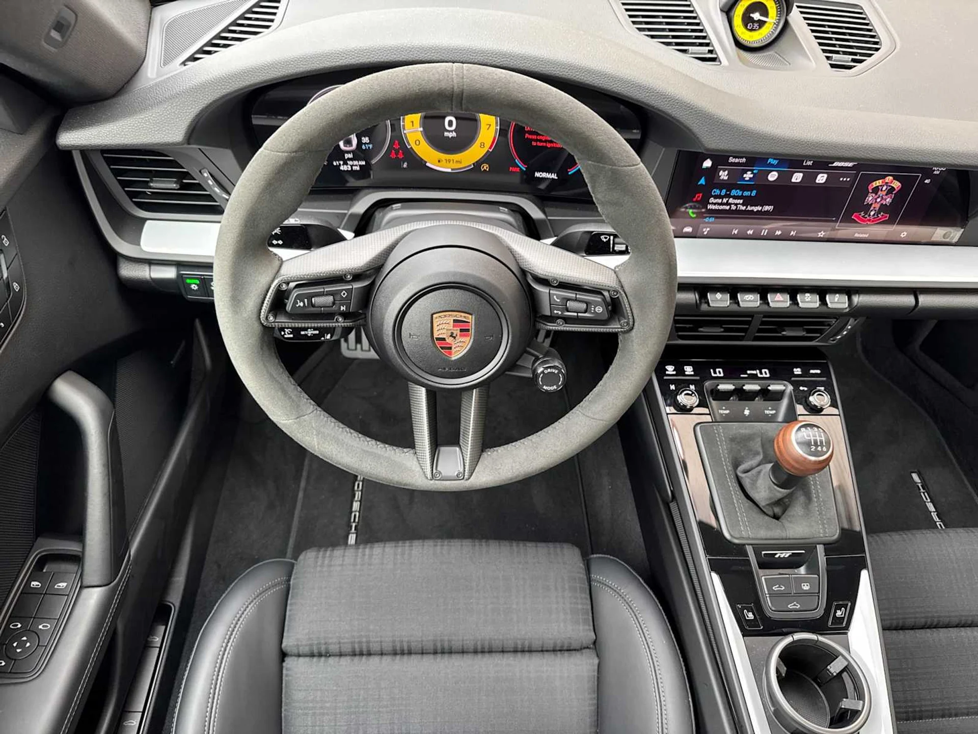 mph014_3352992770_22bb144c69e44519efd540084fbfb93dx_1c6bce2948