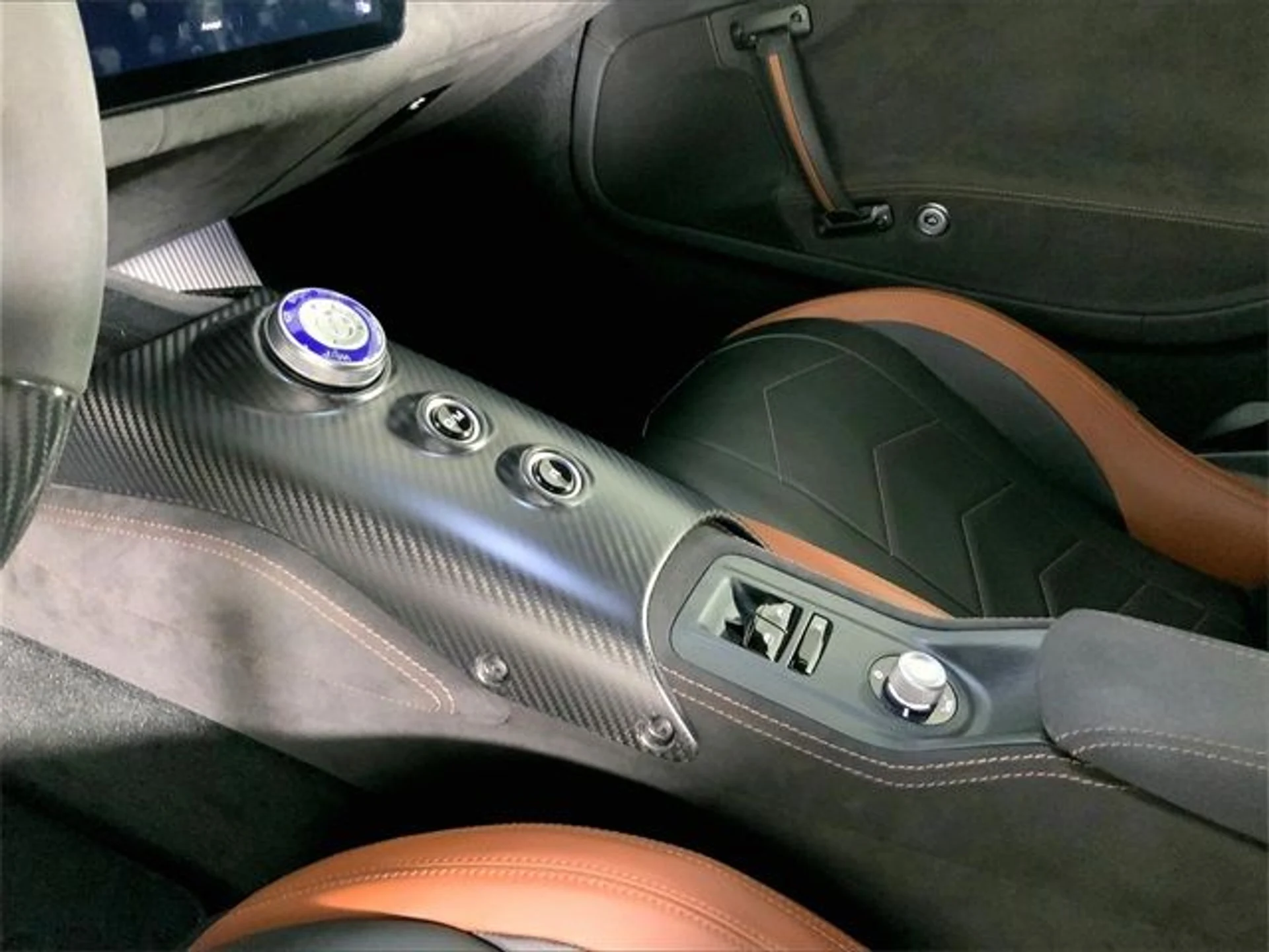 mph014_3355883949_25f71216ab03f32278de23798f689b48_e5b237e183