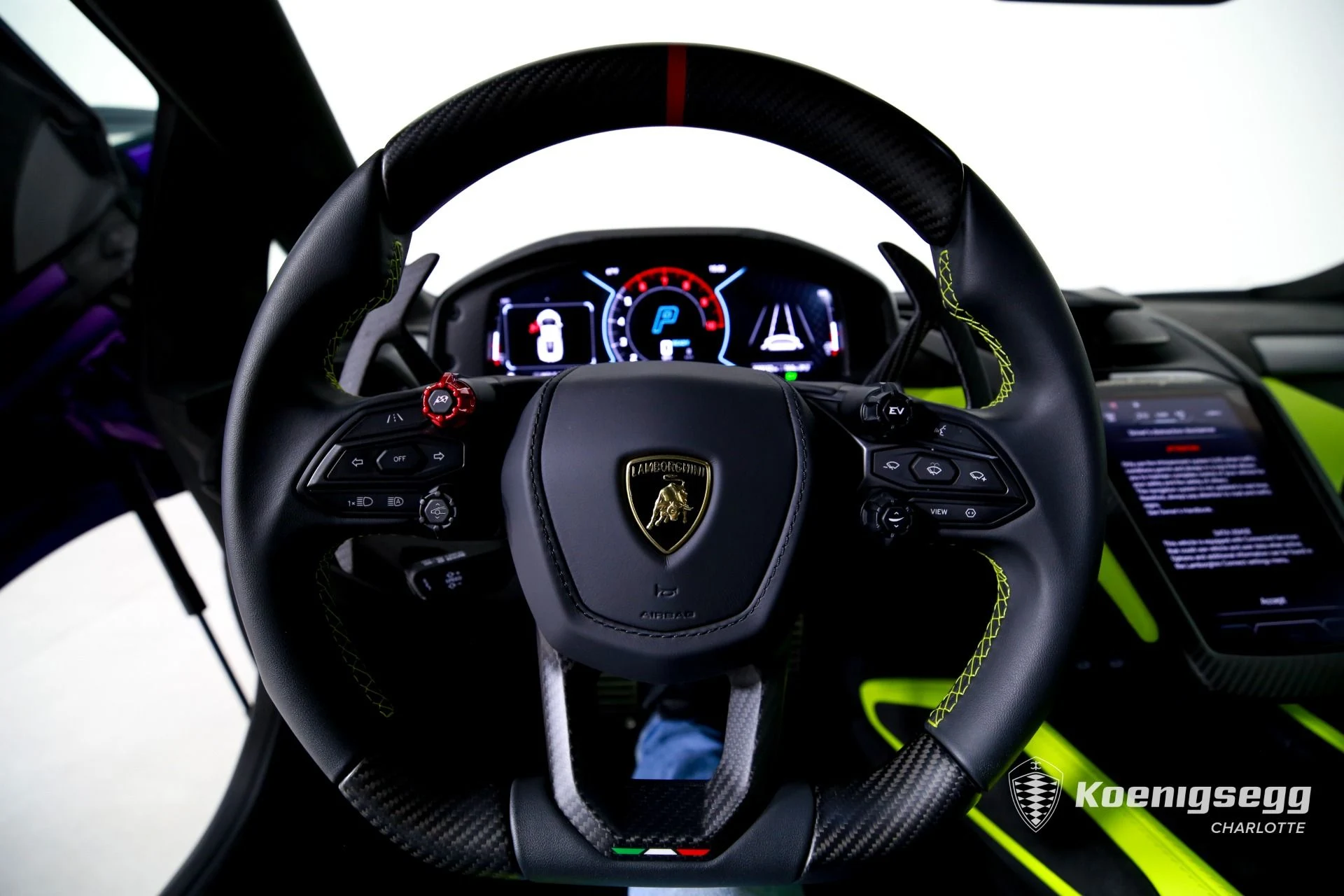 mph014_335962079_Used_2025_Lamborghini_Revuelto_1783439310_e3c2f0ca0c