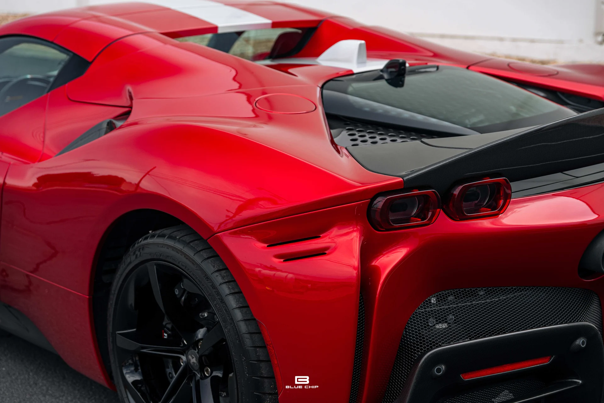 mph014_3365781551_6a6a8569c02b21b95e9efe41_23796_202025_20_Ferrari_20_SF_90_20_Spider_20_Roso_20_Magma_15_d401f438f6