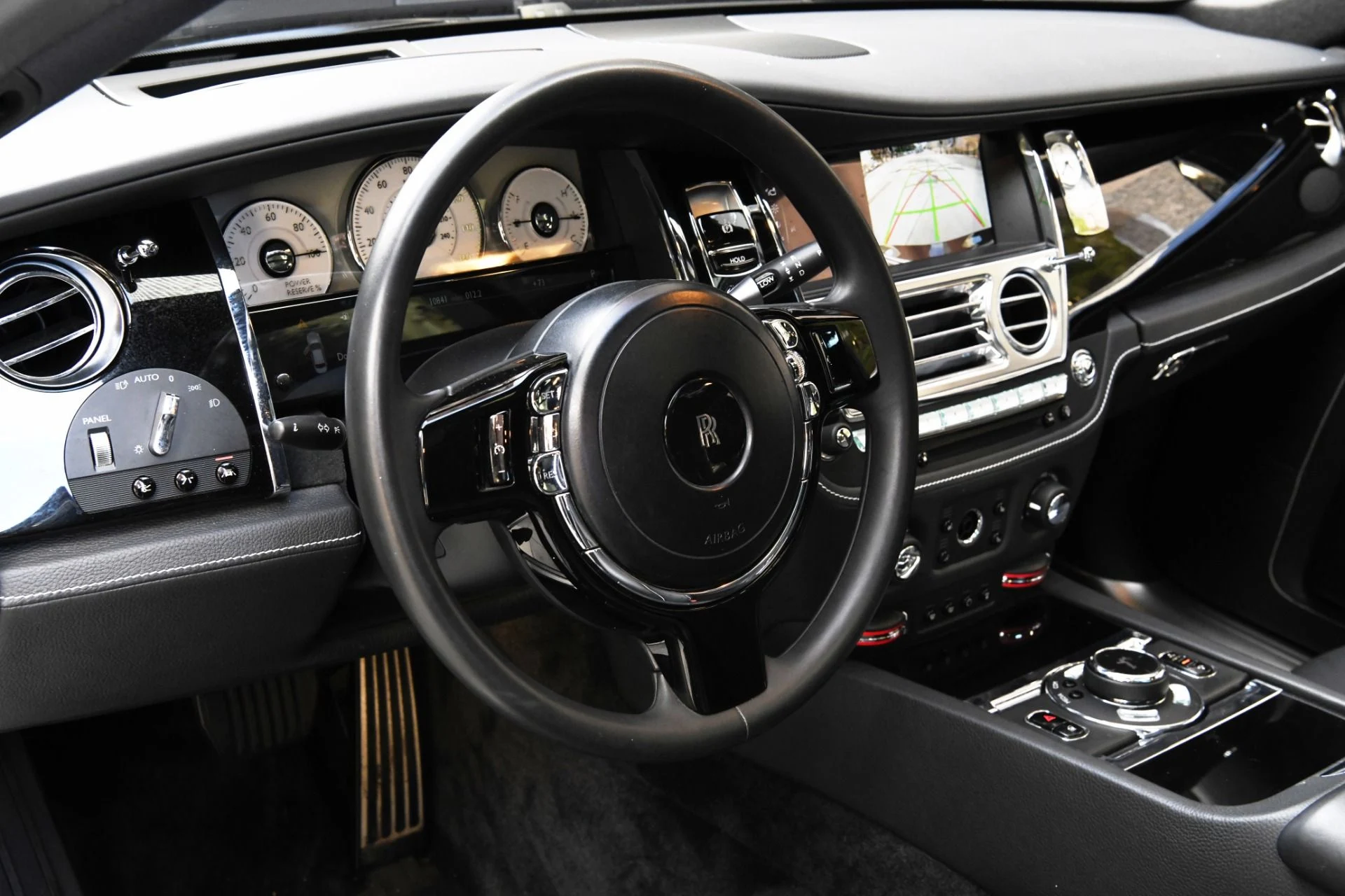 mph014_3365804859_11957_p16_l_683e04f562