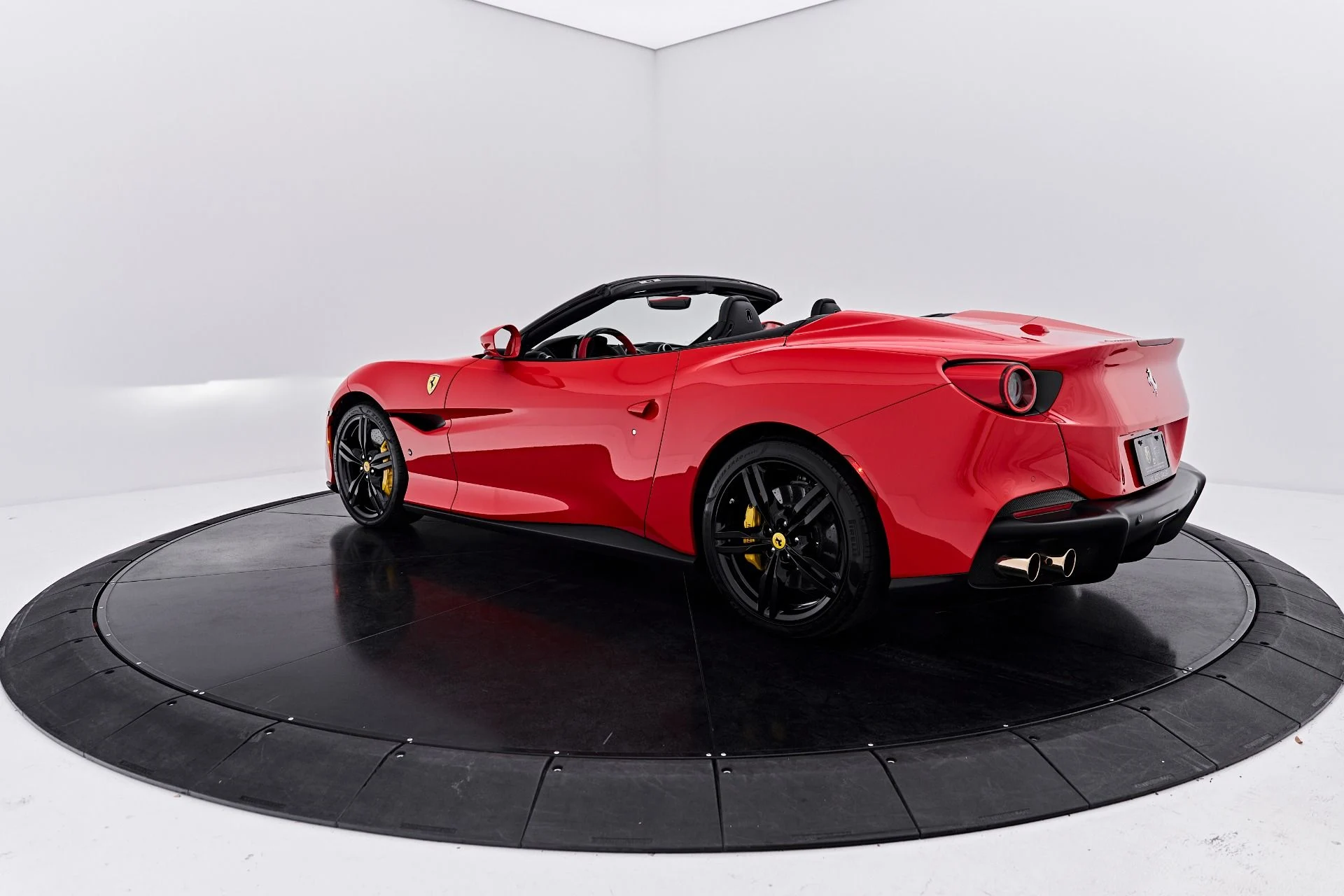 mph014_3366155061_Used_2022_Ferrari_Portofino_M_Base_1790300279_cf306f41f7