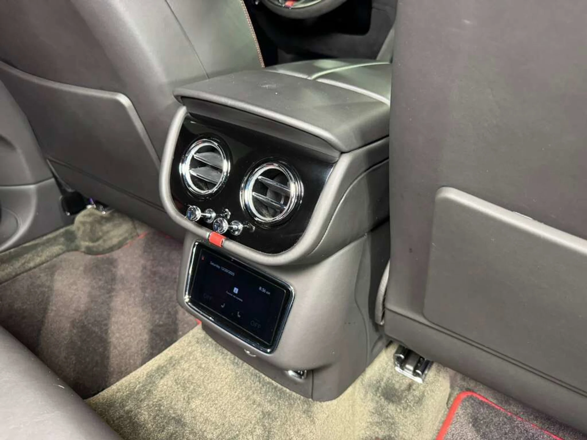 mph014_3370088896_0b17fd01538a128da327524ff8ecab80_fb7d3c291c