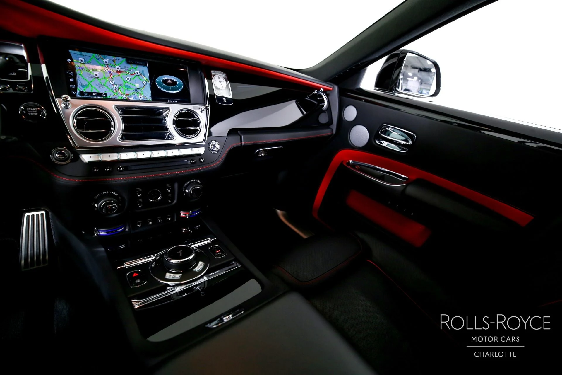 mph014_3371304471_Used_2019_Rolls_Royce_Ghost_1769449572_f53110777d