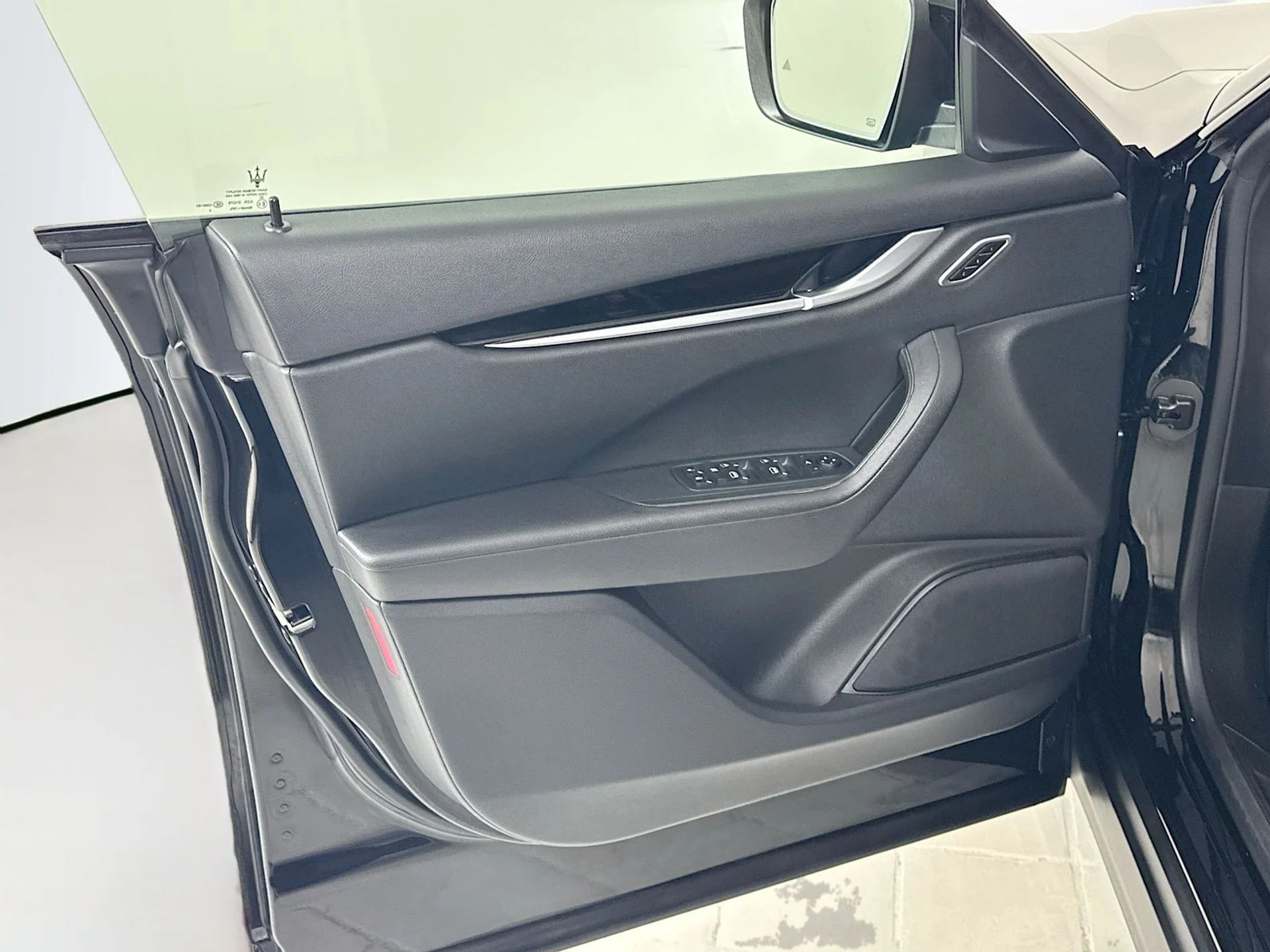 mph014_3377254531_94fa12157529f932d7c33cb68463570bx_53779e4996