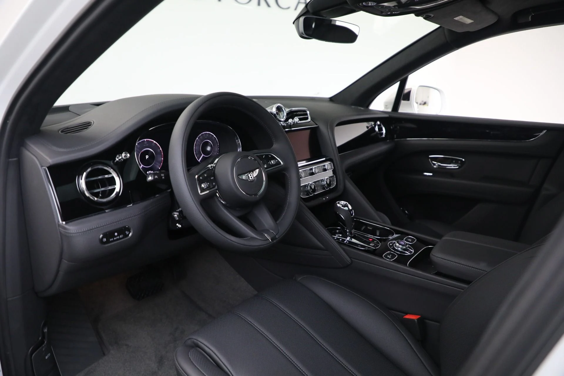 mph014_3378137653_New_2025_Bentley_Bentayga_V8_84e67d82da