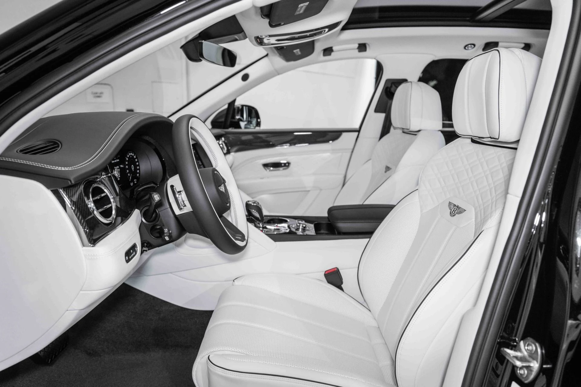 mph014_3386682814_Used_2024_Bentley_Bentayga_S_V8_1721581945_13959d222a