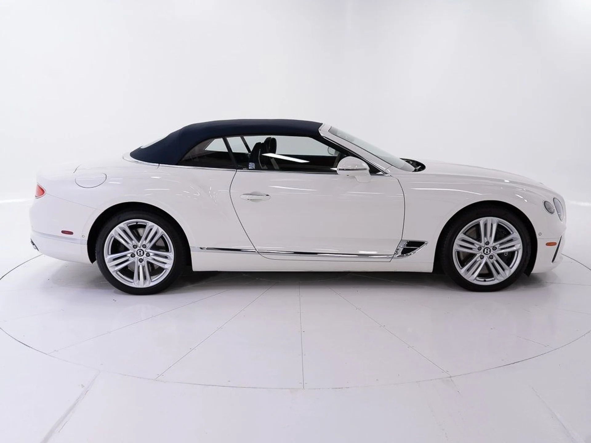 mph014_3390504063_aa29104465e146363647232b2d733d29_e551c9ef57