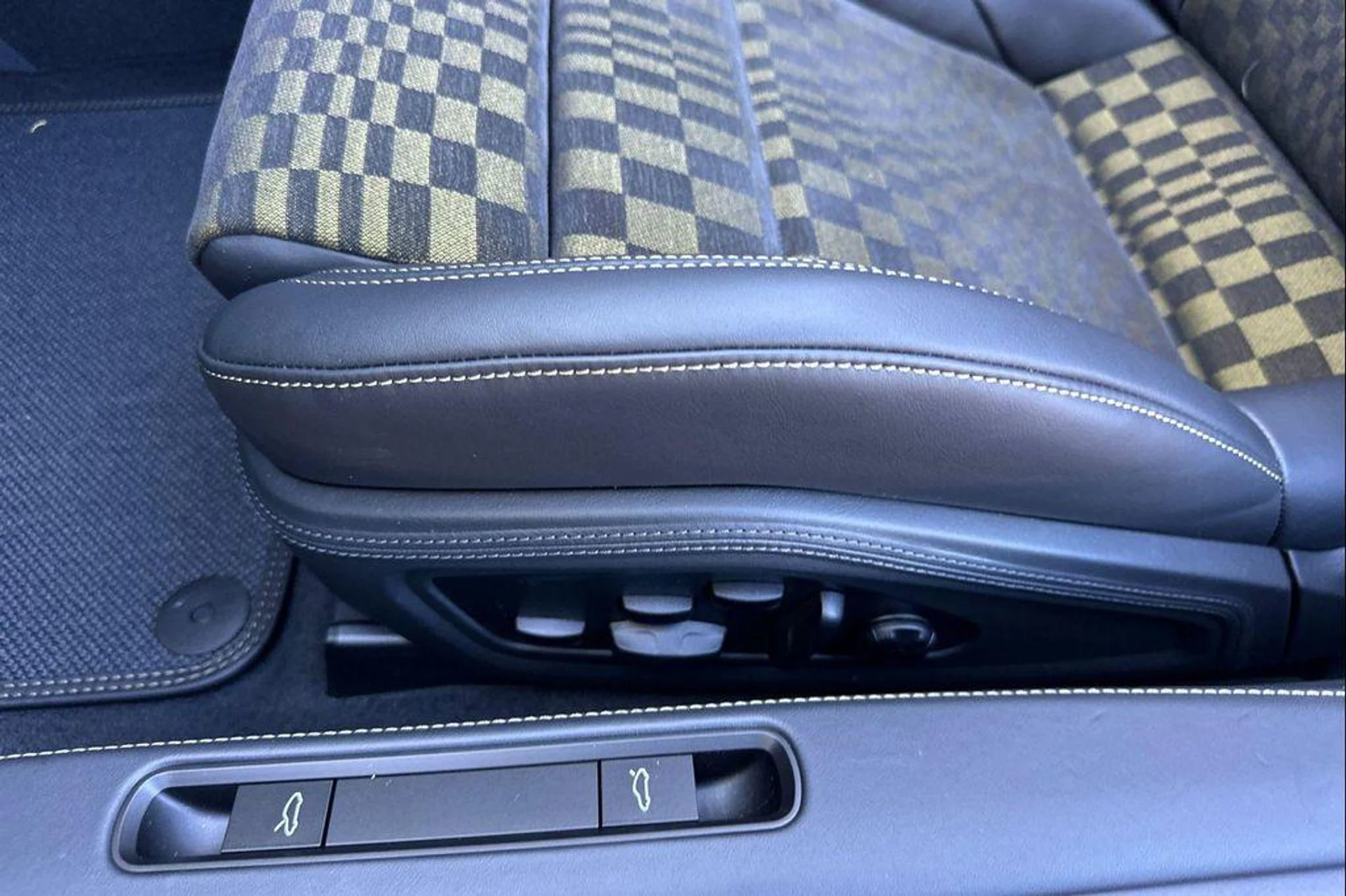 mph014_3391137168_y_Uh_Iddabc_Pi1rw_VJ_7ol6_O_Nwqj_Ok_e3b094811e