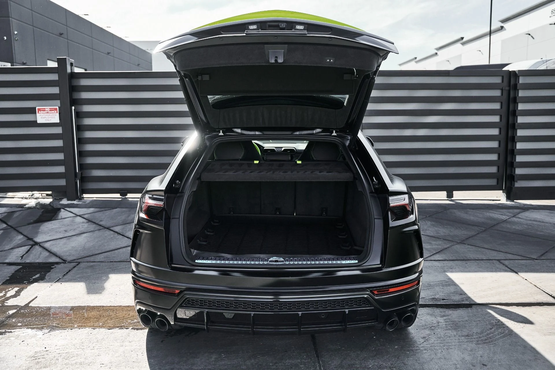 mph014_3396148389_Used_2022_Lamborghini_Urus_1774548567_557d5de71b