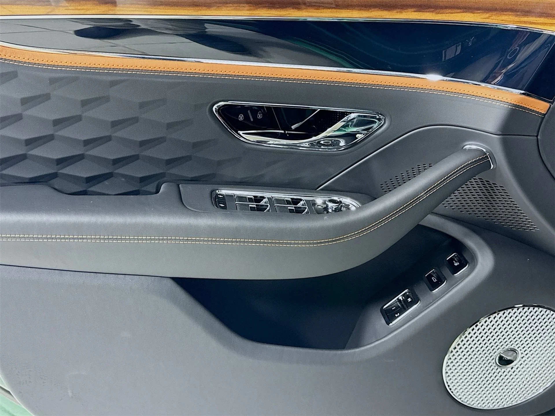 mph014_3399602321_9d109e8eb8e566cbc575683d30fe60c7x_a973c69f1f