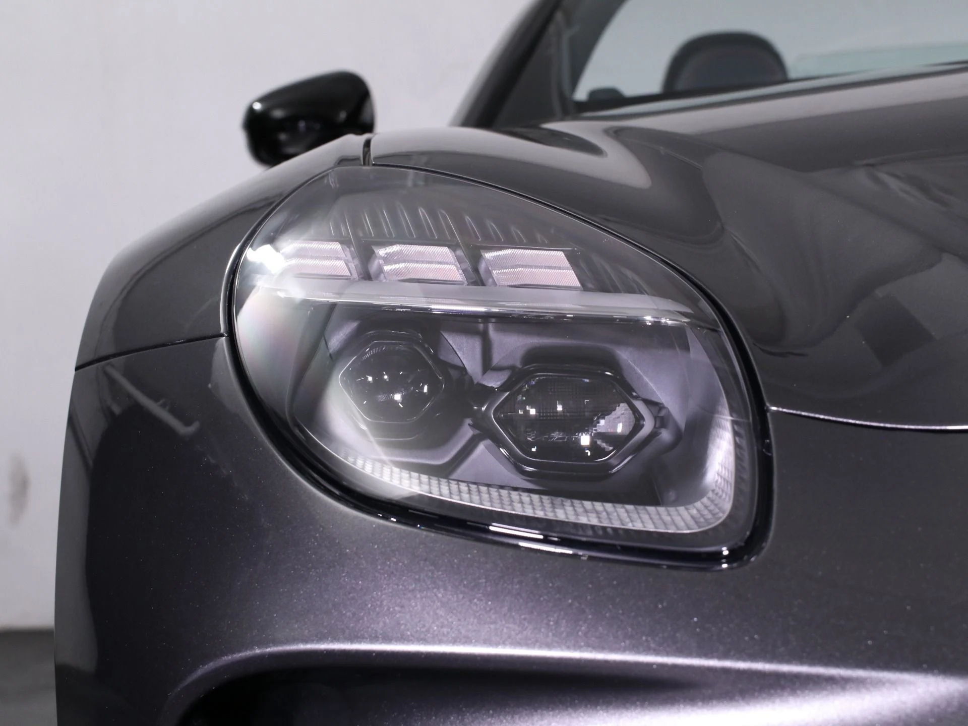 mph014_3400469920_New_2025_Maserati_Grecale_Modena_1758561840_ceec45d0f0