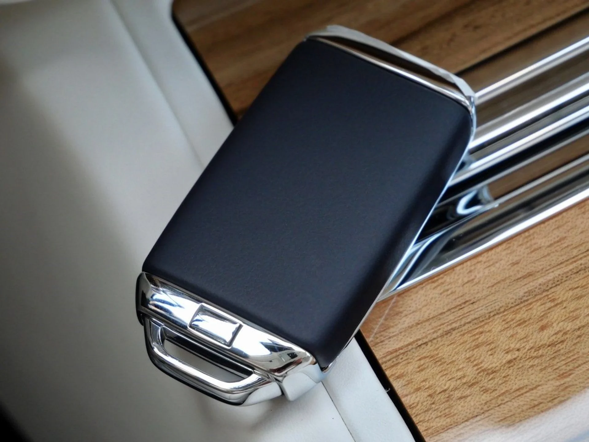 mph014_3402962612_f40cf425c190bfa095fe741efba82fb8x_810fe1223b