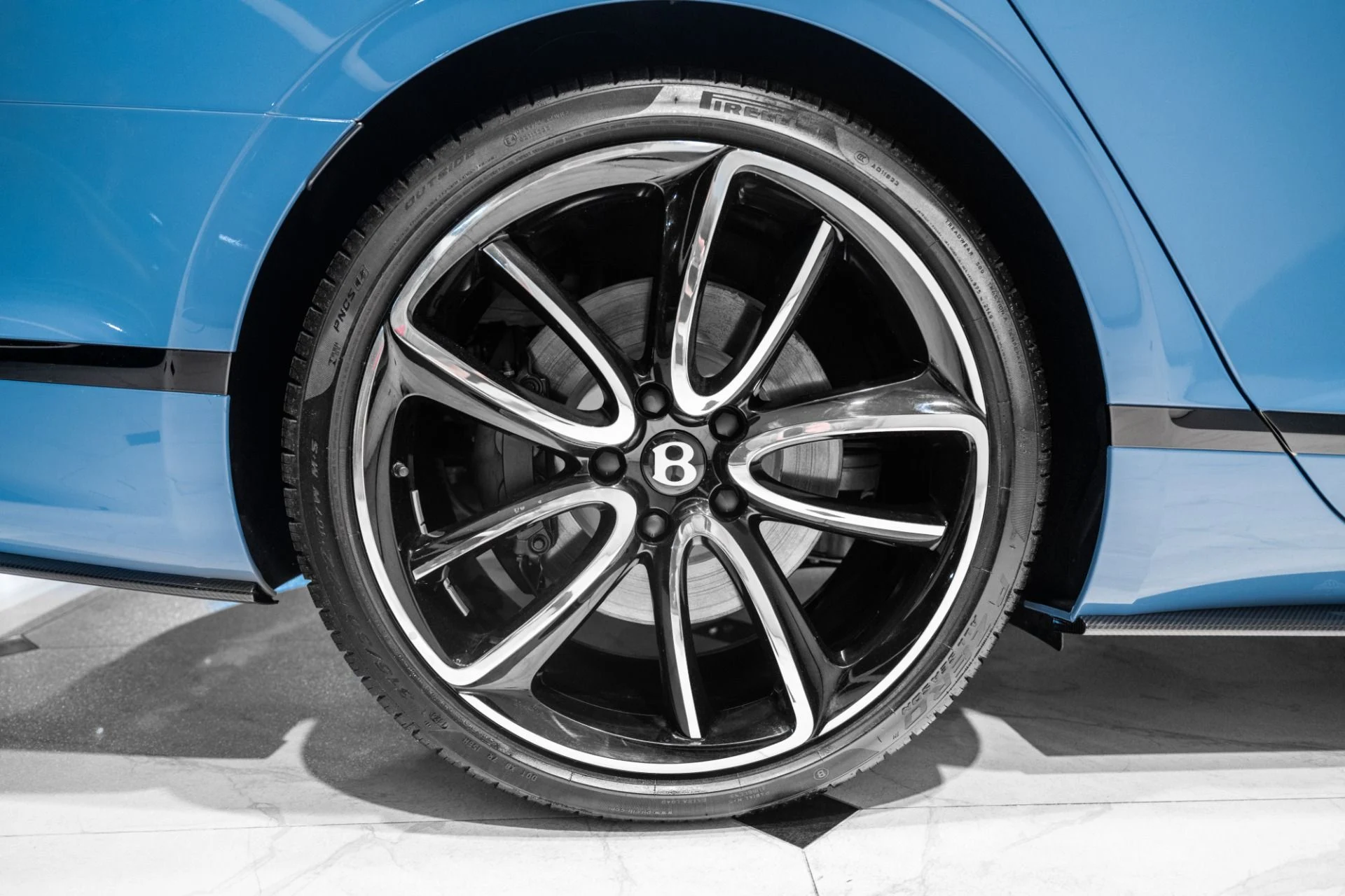mph014_3411530060_Used_2024_Bentley_Flying_Spur_Edition_8_1777999219_5125c682a8