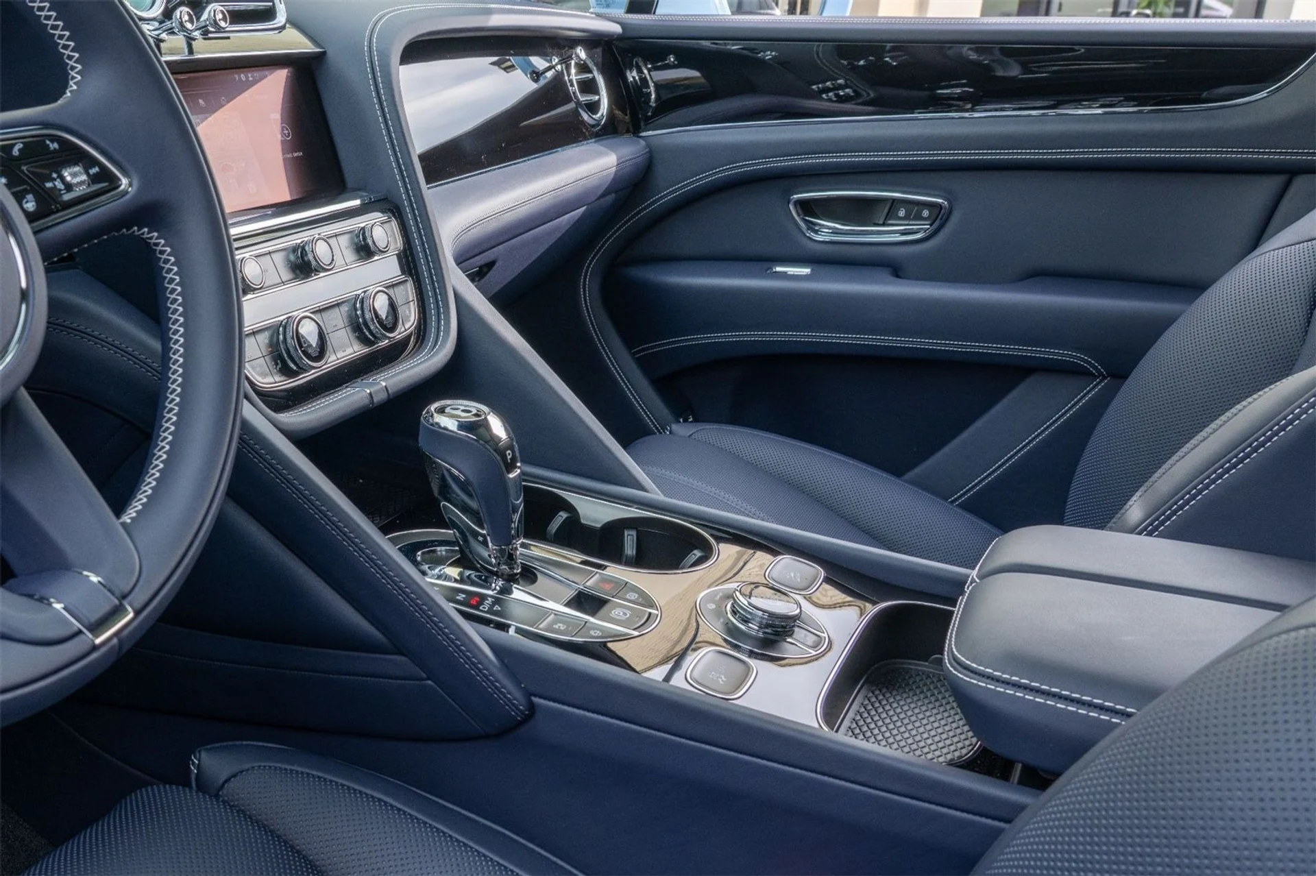 mph014_3419138220_953e2c8fcb9fe18f733b1380a9605bb7_88570247f9