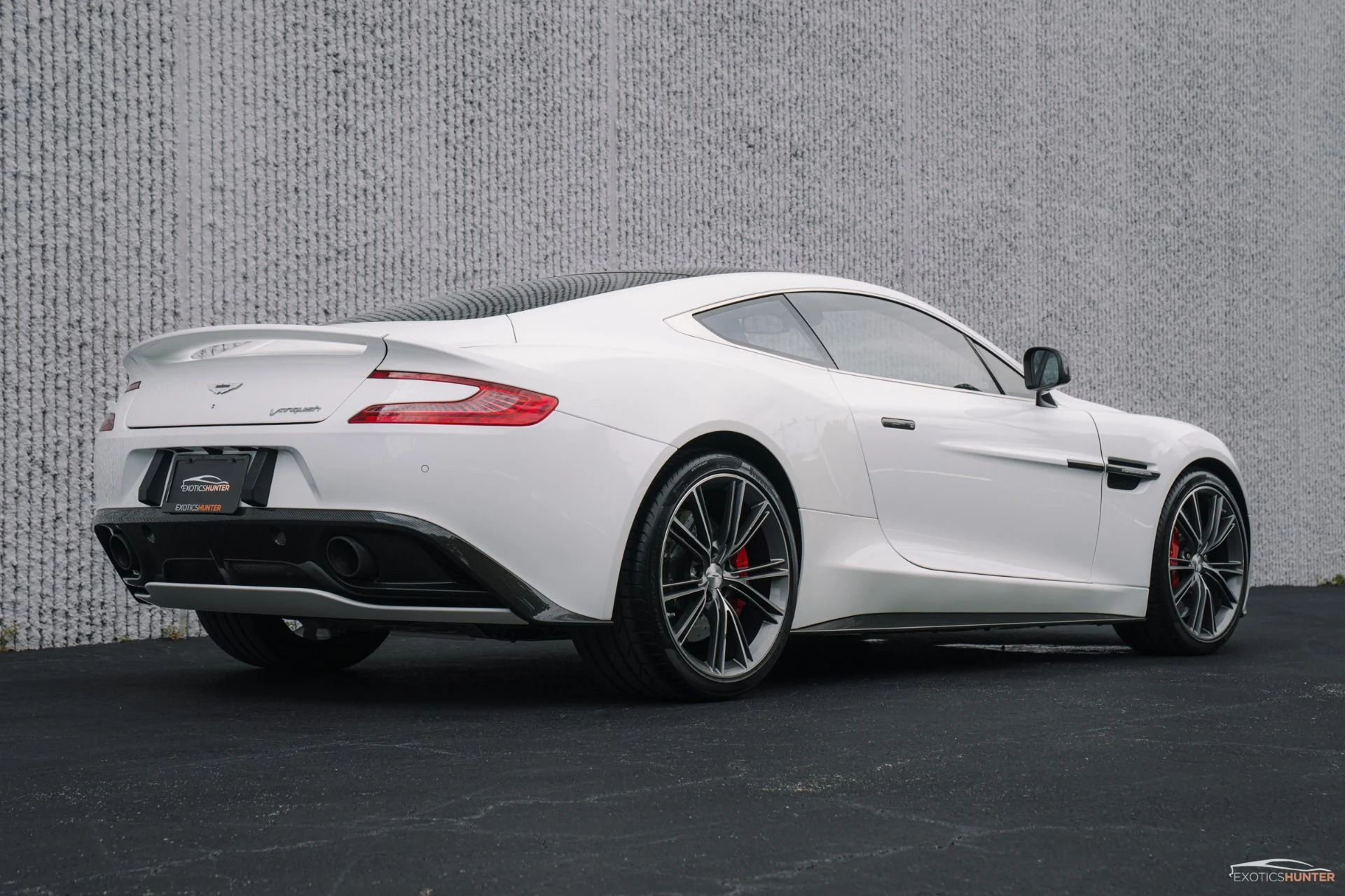 mph014_3425513454_Used_2014_Aston_Martin_Vanquish_Carbon_Everything_1756333397_2aea645123