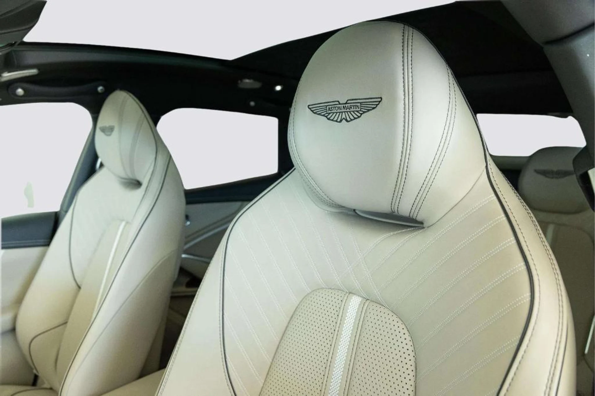 mph014_3426376548_M_Be_AI_9_S_Cmz_Wht_T_Kfi_Wqt_Df_IDN_6_E_c6eab914c7