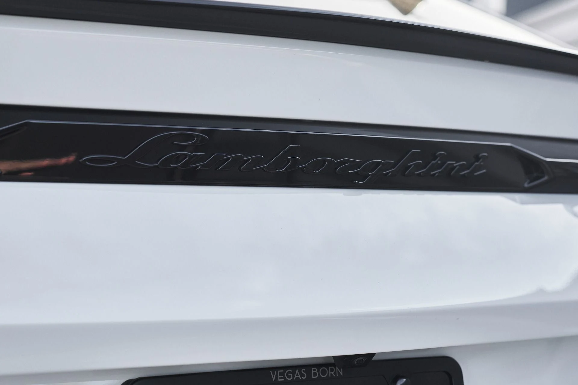 mph014_3428109015_Used_2024_Lamborghini_Urus_Performante_1764730680_ec2d42d9a9