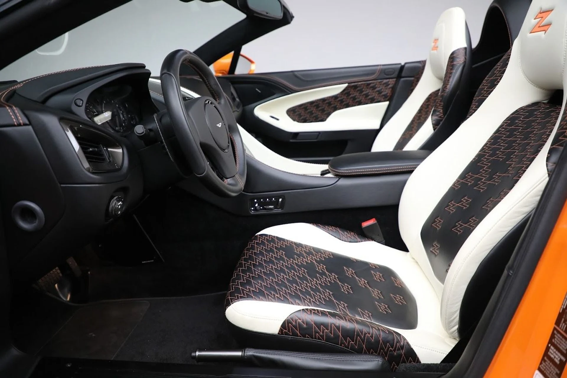 mph014_3430014101_Used_2018_Aston_Martin_Vanquish_Zagato_Speedster_96ddfcfbca