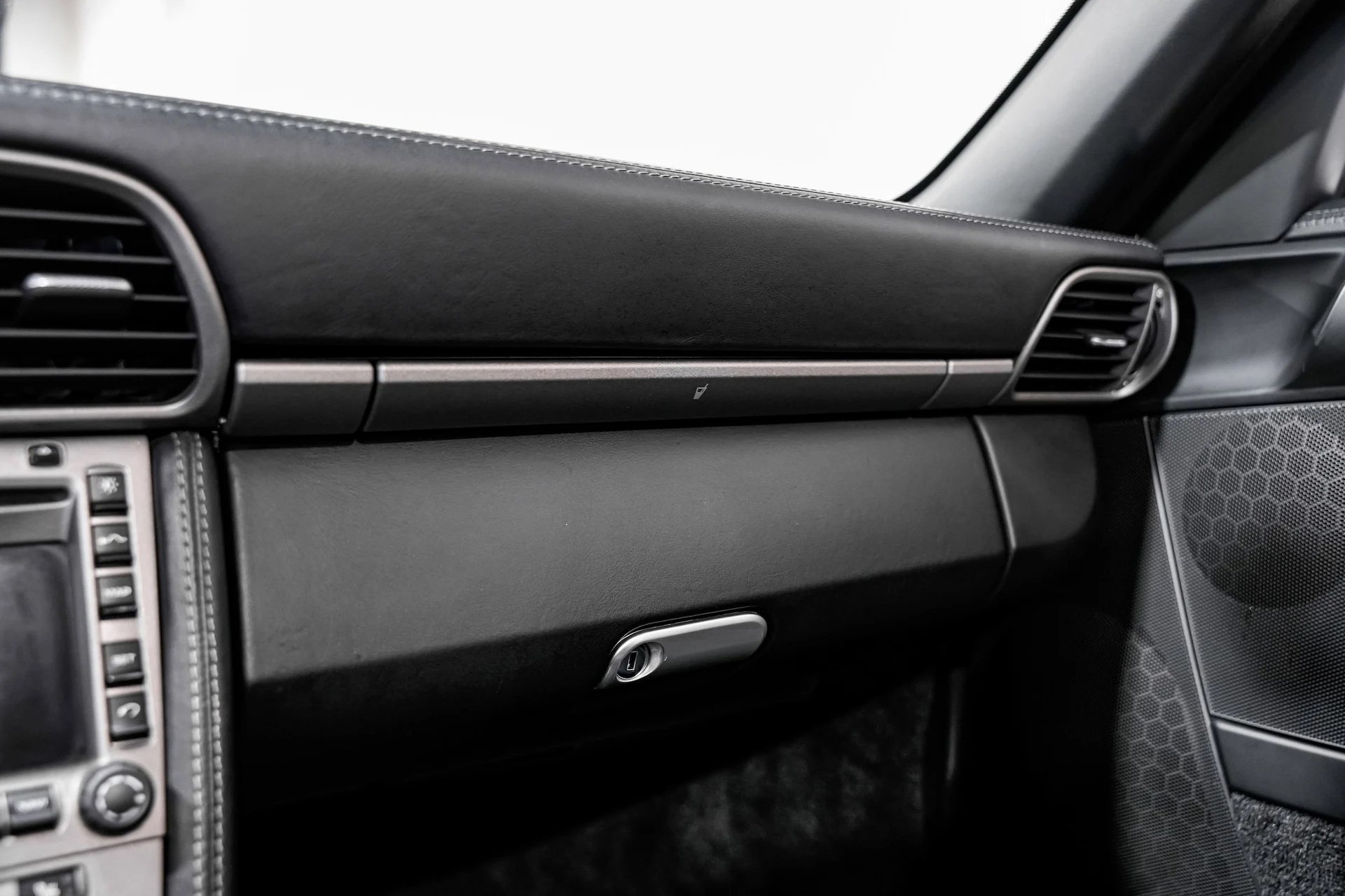 mph014_3443878692_076f59df8fba7a0a74eae1ac14b6a375x_08cf30f48a