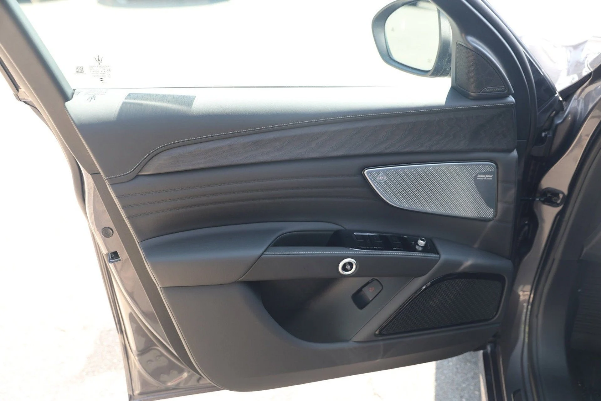 mph014_344449800_5ea8126de6304e5ea2d9faae27a33a11_436fb6b98a