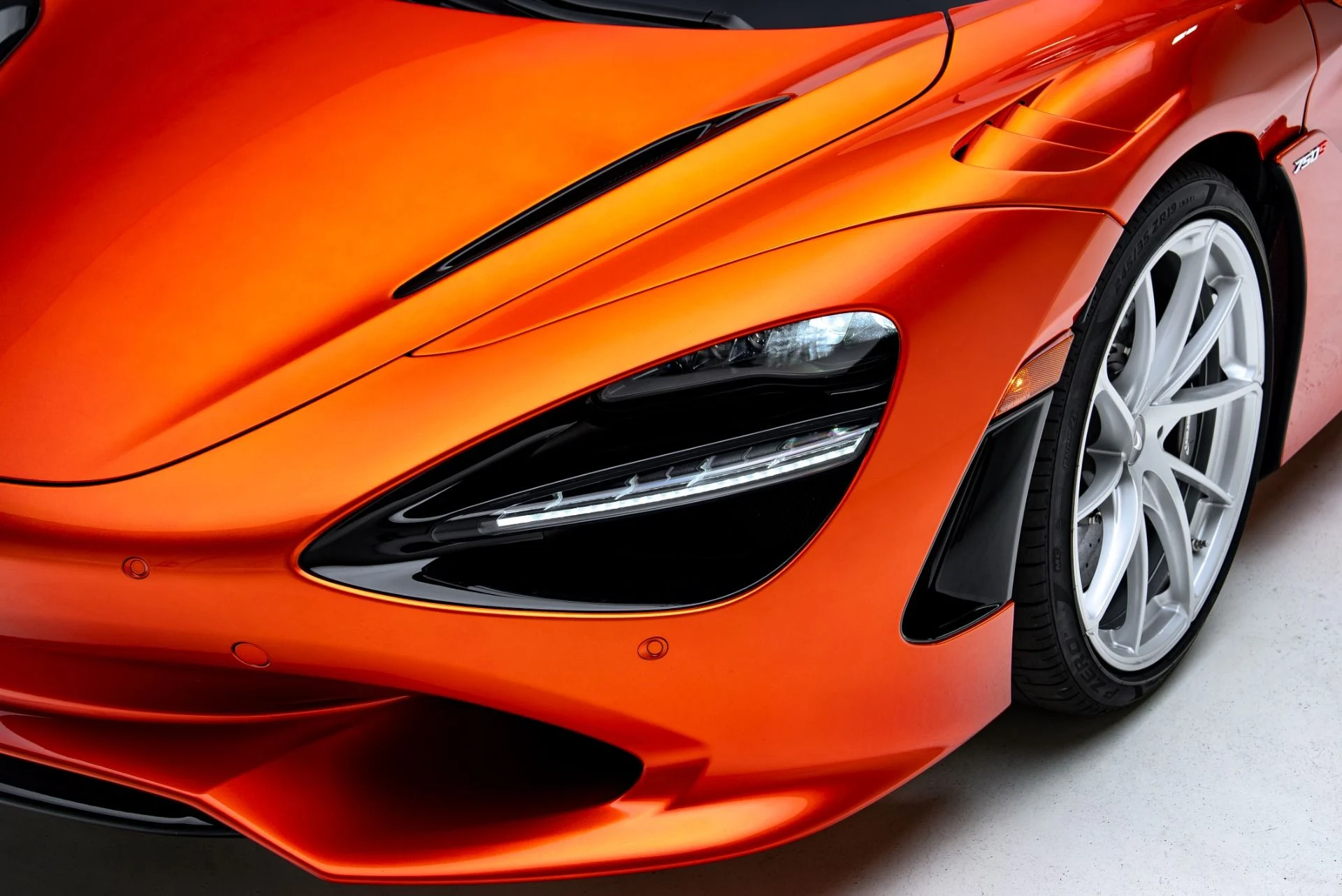 mph014_3450540184_Used_2024_Mc_Laren_750_S_Spider_1776888165_9a6c3be33a