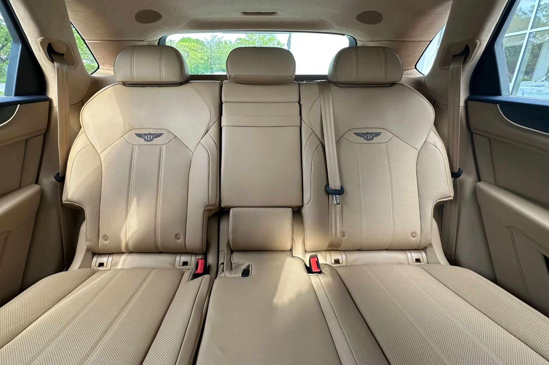 mph014_3466011679_New_2026_Bentley_Bentayga_1779111401_c05c9eb094