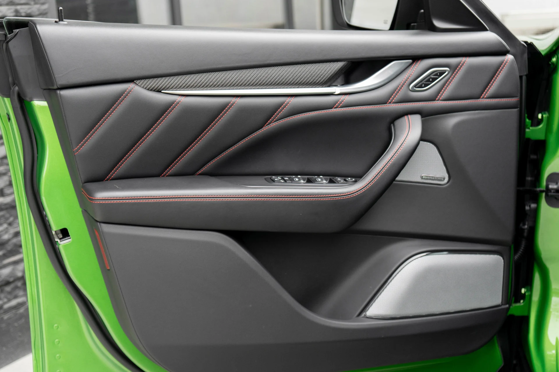 mph014_3471287010_15_a48ba95c54