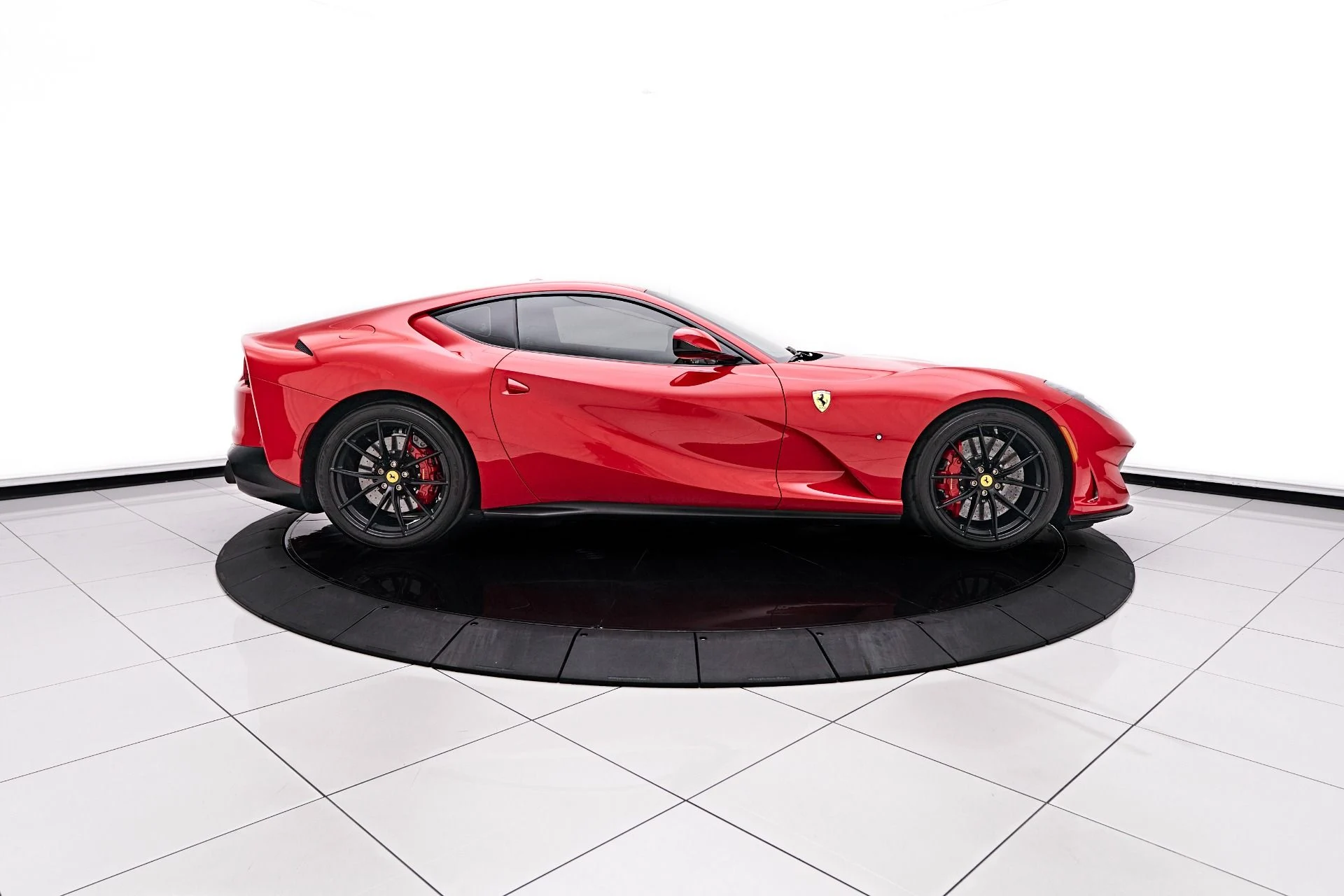 mph014_3474559716_Used_2018_Ferrari_812_Superfast_Base_1749002871_4e2007fc34