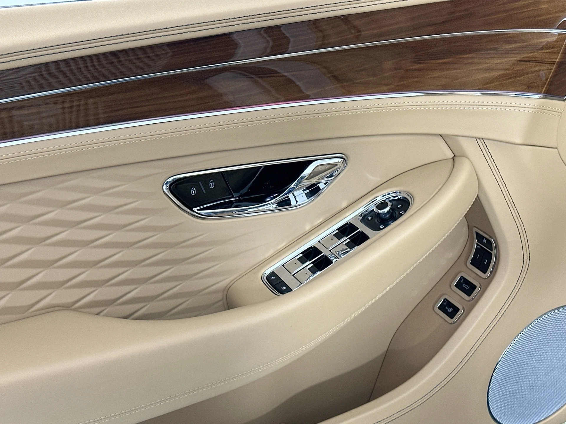 mph014_3481435490_15_138a9a1b02