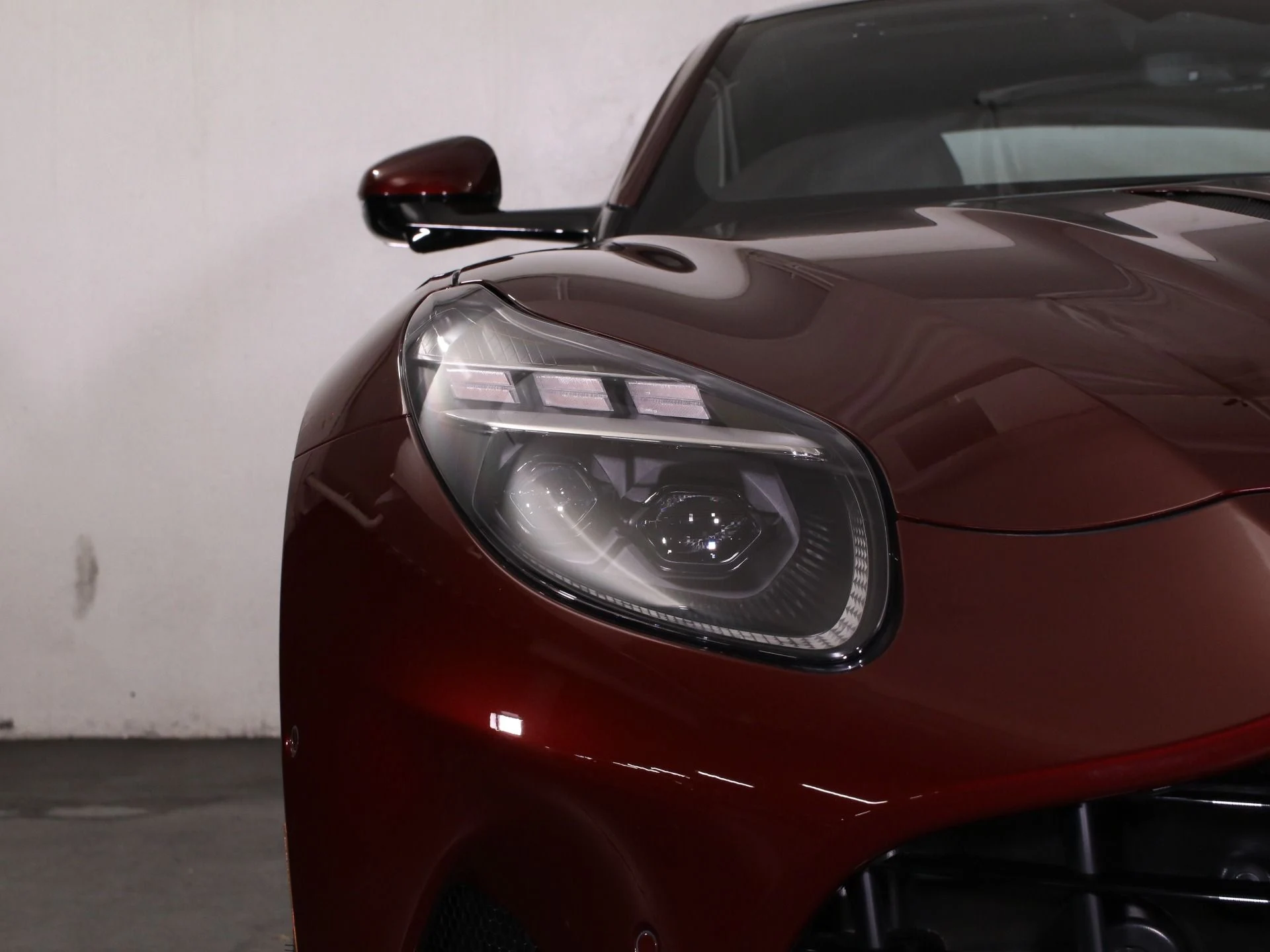 mph014_3483660904_New_2025_Aston_Martin_DB_12_1746122881_6ccec59449