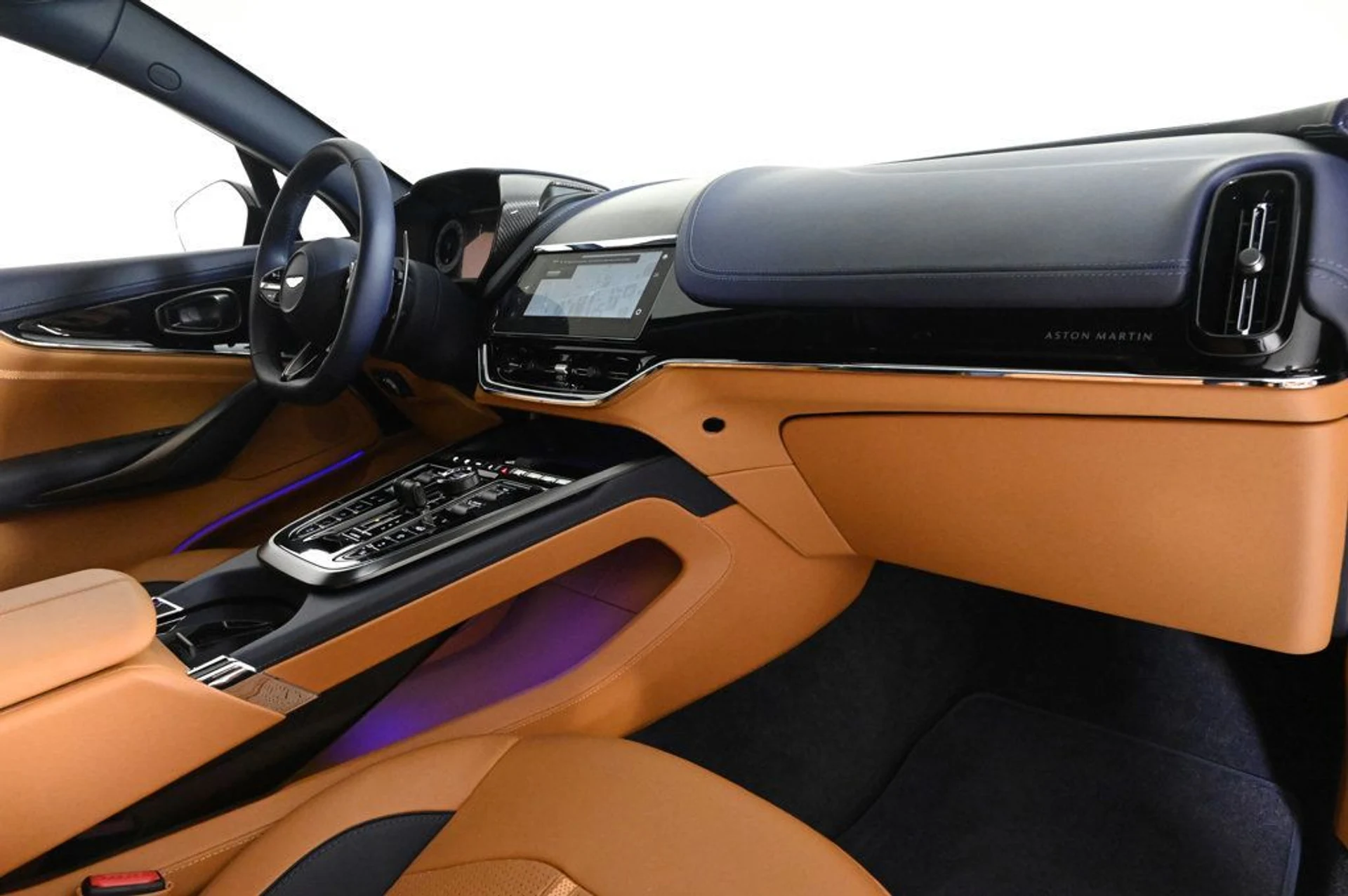 mph014_3487453825_new_2025_aston_martin_dbx_707awd_11350_22933644_14_1024_51913afa7d