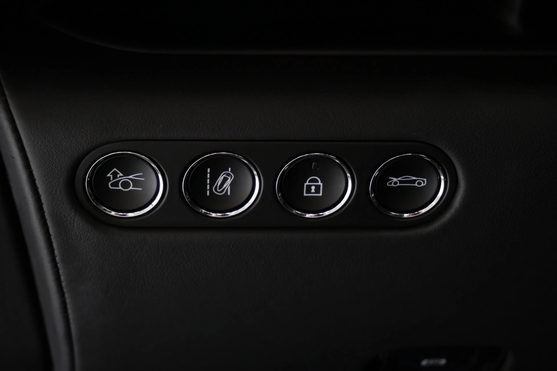 mph014_3489513751_Used_2025_Mc_Laren_Artura_Spider_Low_Miles_Exterior_Carbon_Fiber_Upgrade_Pack_Sports_Exhaust_1756157132_5364e6ae10