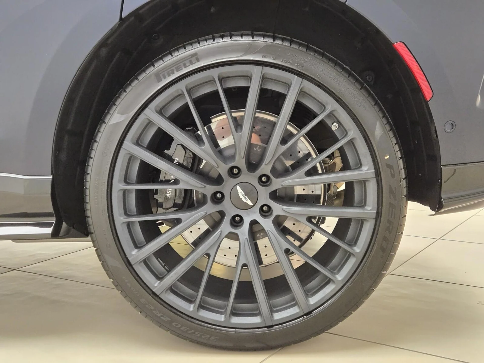 mph014_3497417222_New_2026_Aston_Martin_DBX_S_1780118646_1493f20097