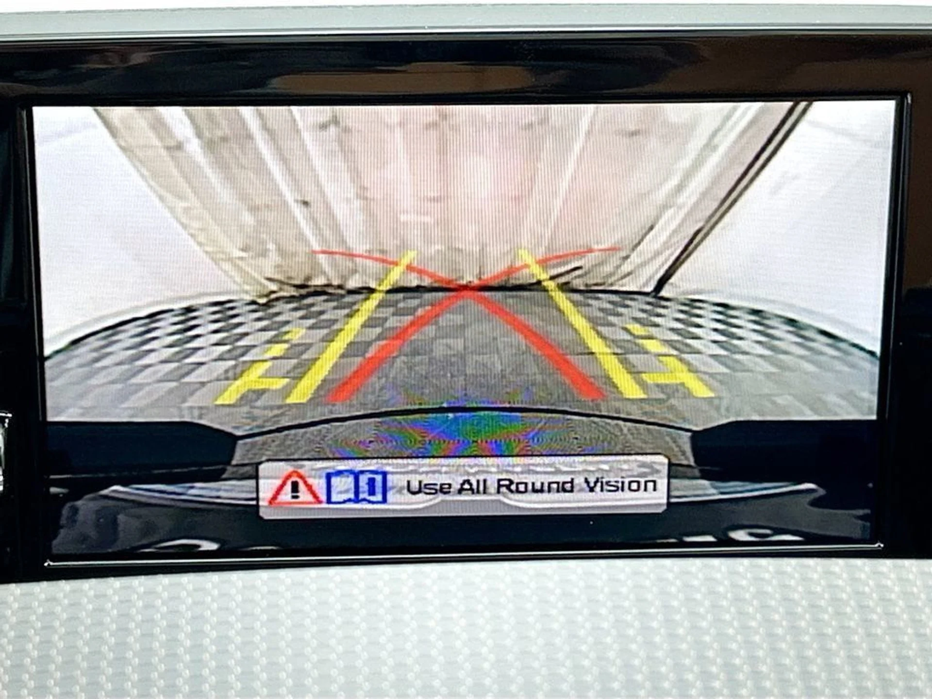 mph014_3500725302_used_2017_aston_martin_vanquish_volante_8119_22986074_15_1024_3c52553d63