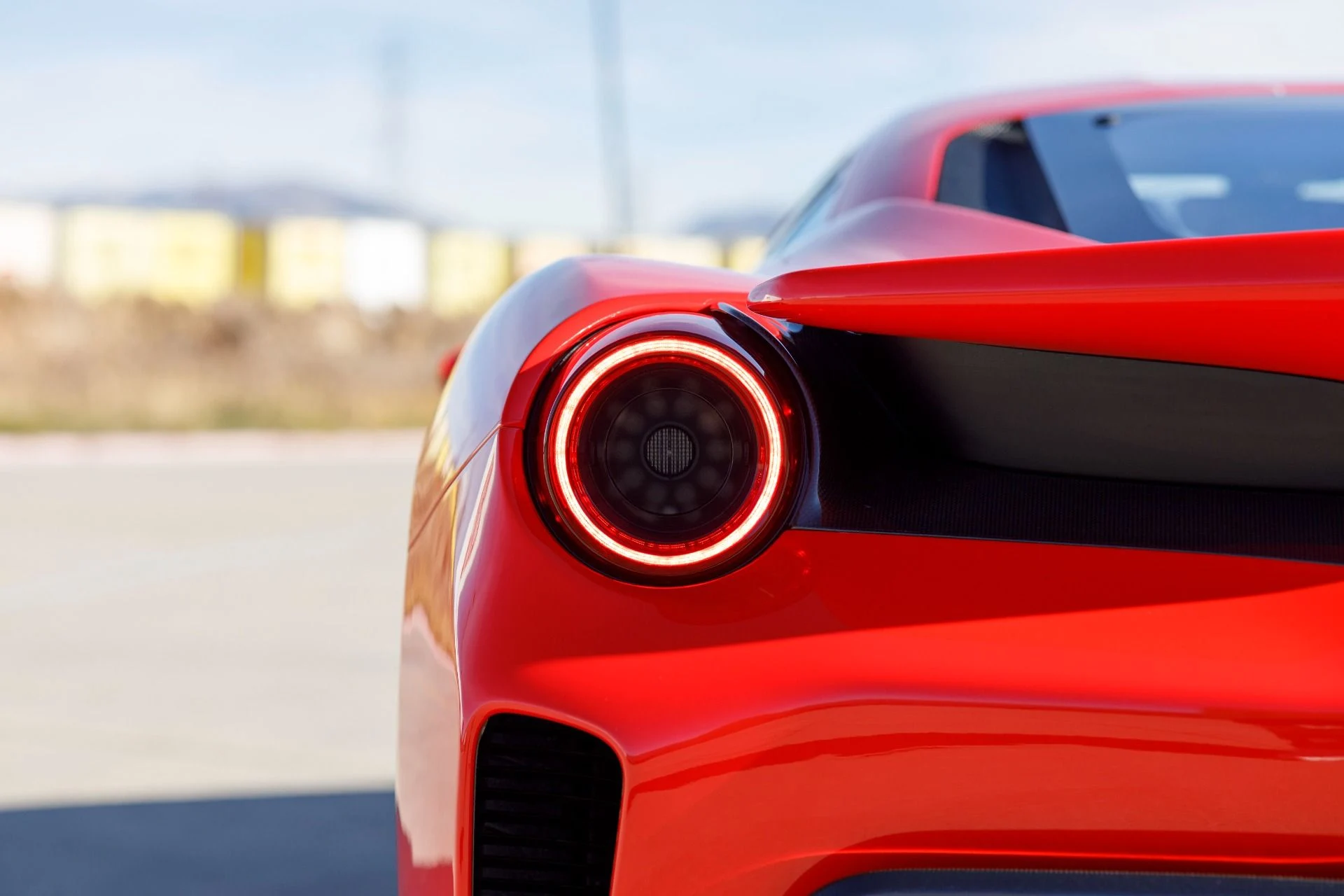 mph014_350445788_Used_2020_Ferrari_488_Pista_1765914948_83168a5b97