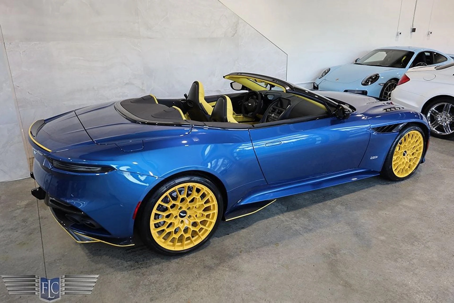 mph014_3508378877_used_2023_aston_martin_dbs_20235volante770ultimate_9689_22994688_15_1024_b61e3e601a