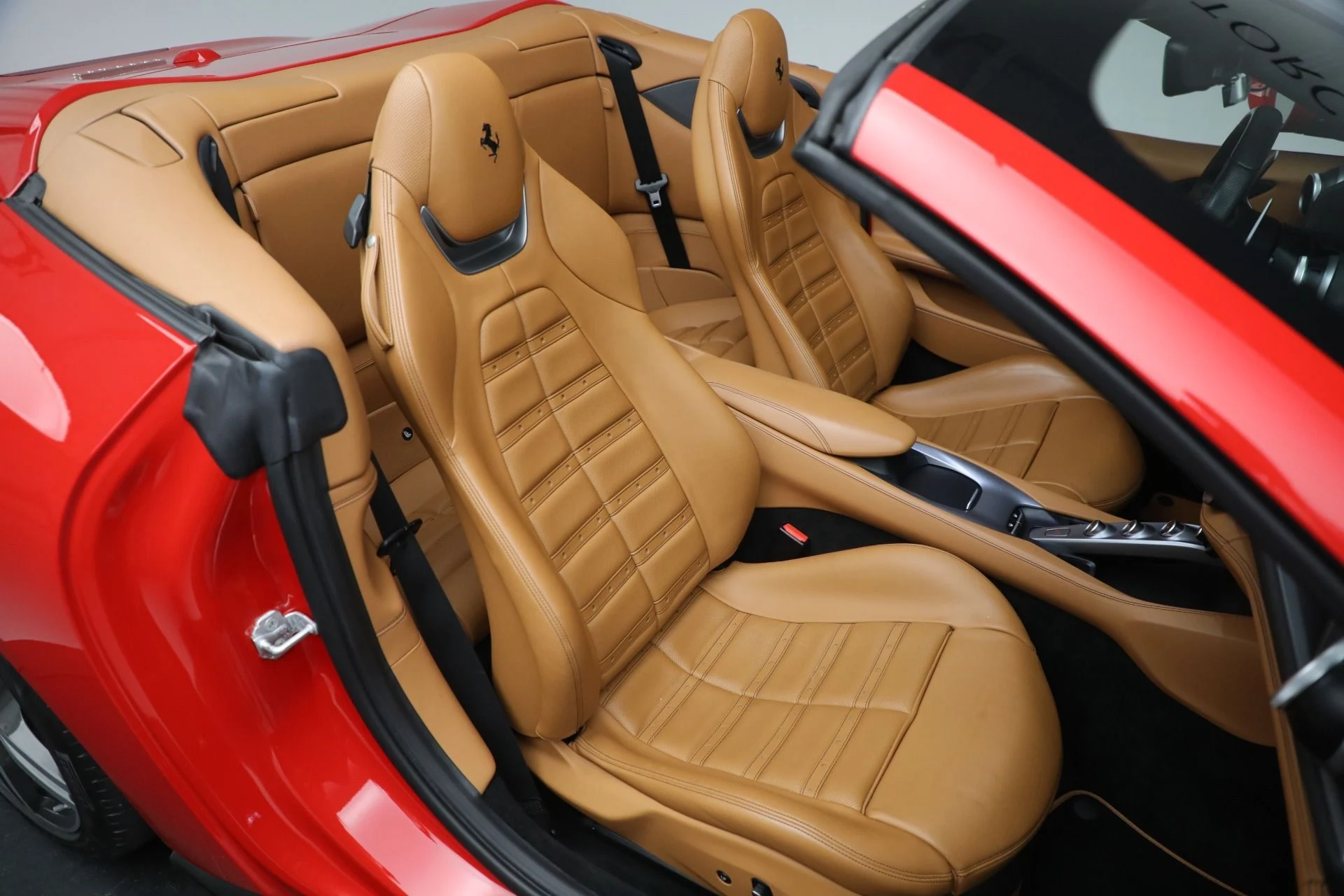 mph014_350901441_Used_2019_Ferrari_Portofino_1784311796_c032169e05