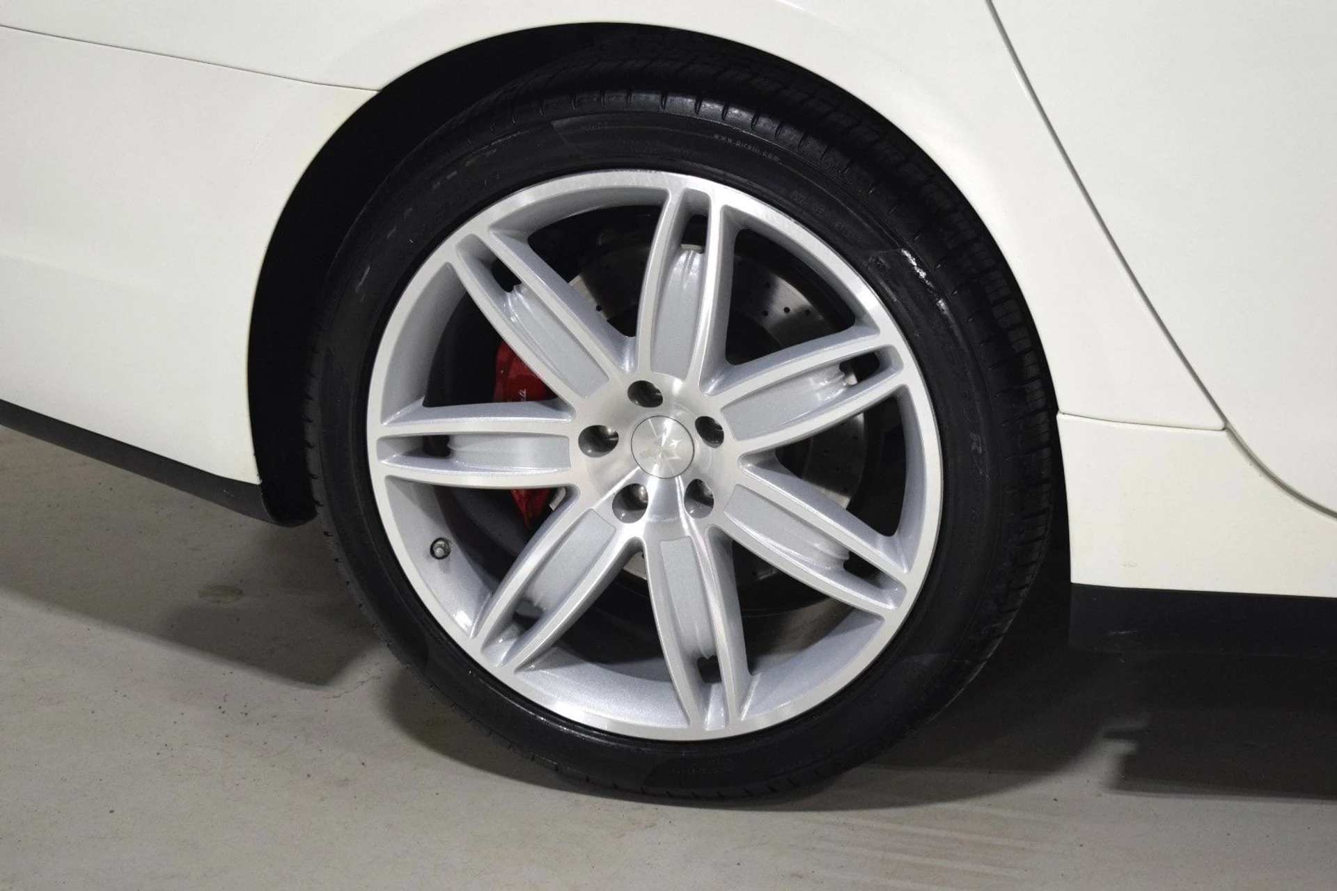 mph014_3509158469_92a3edfcb7368b44821a2695c778d449x_260bdc5818