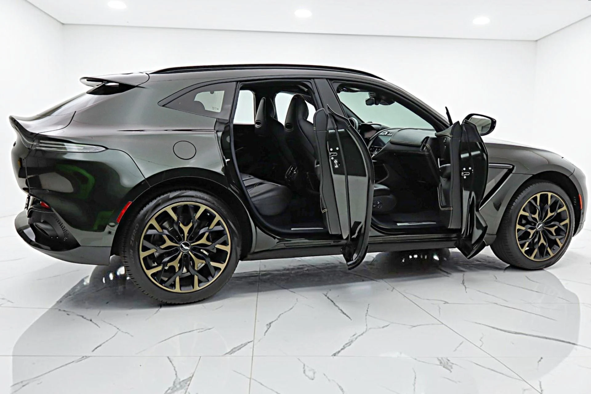 mph014_3515343695_Used_2021_Aston_Martin_DBX_36997950f4