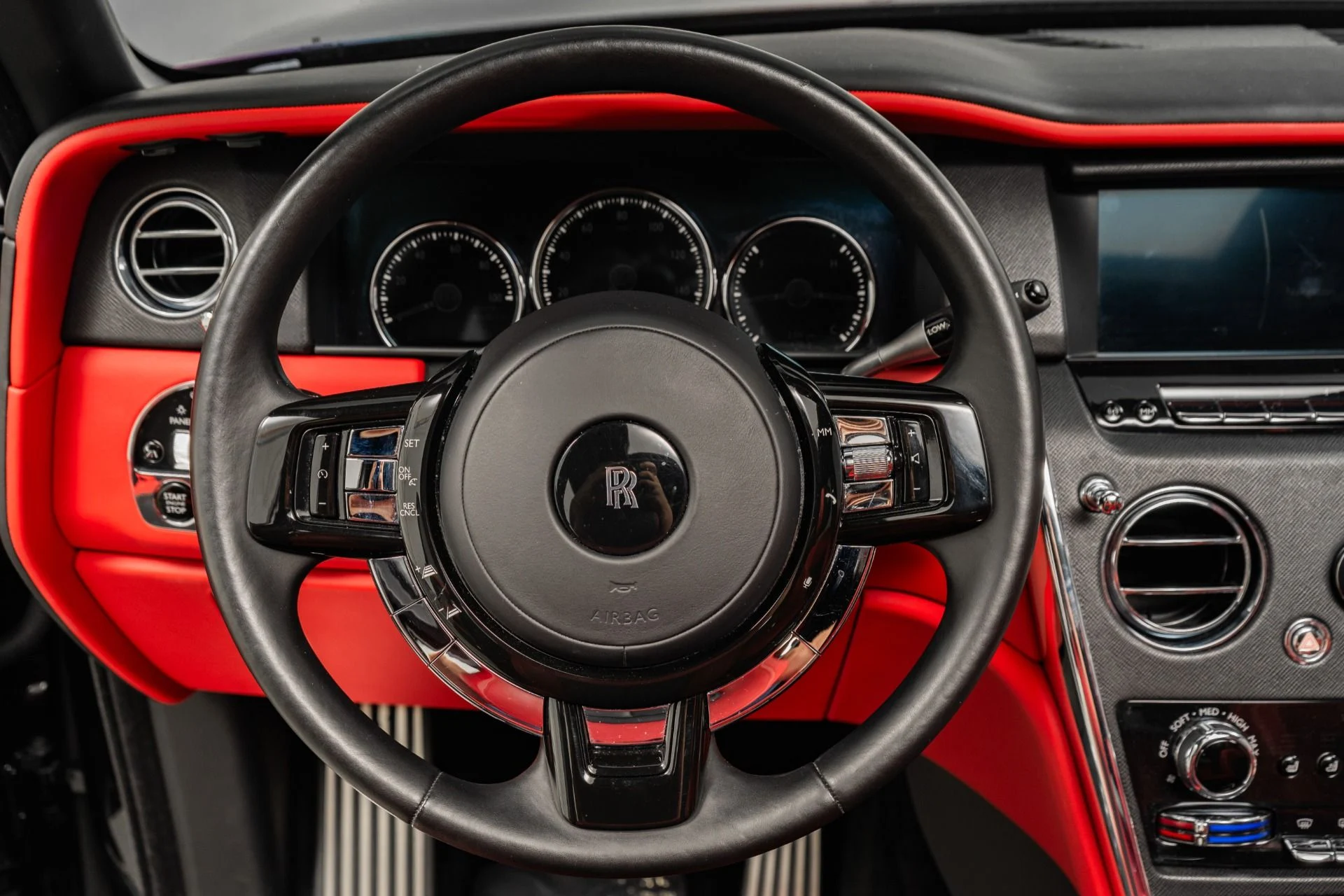 mph014_3516424985_Used_2020_Rolls_Royce_Cullinan_Two_Tone_Interior_Driver_Assistance_Systems_1780337352_50f0d6b7cd