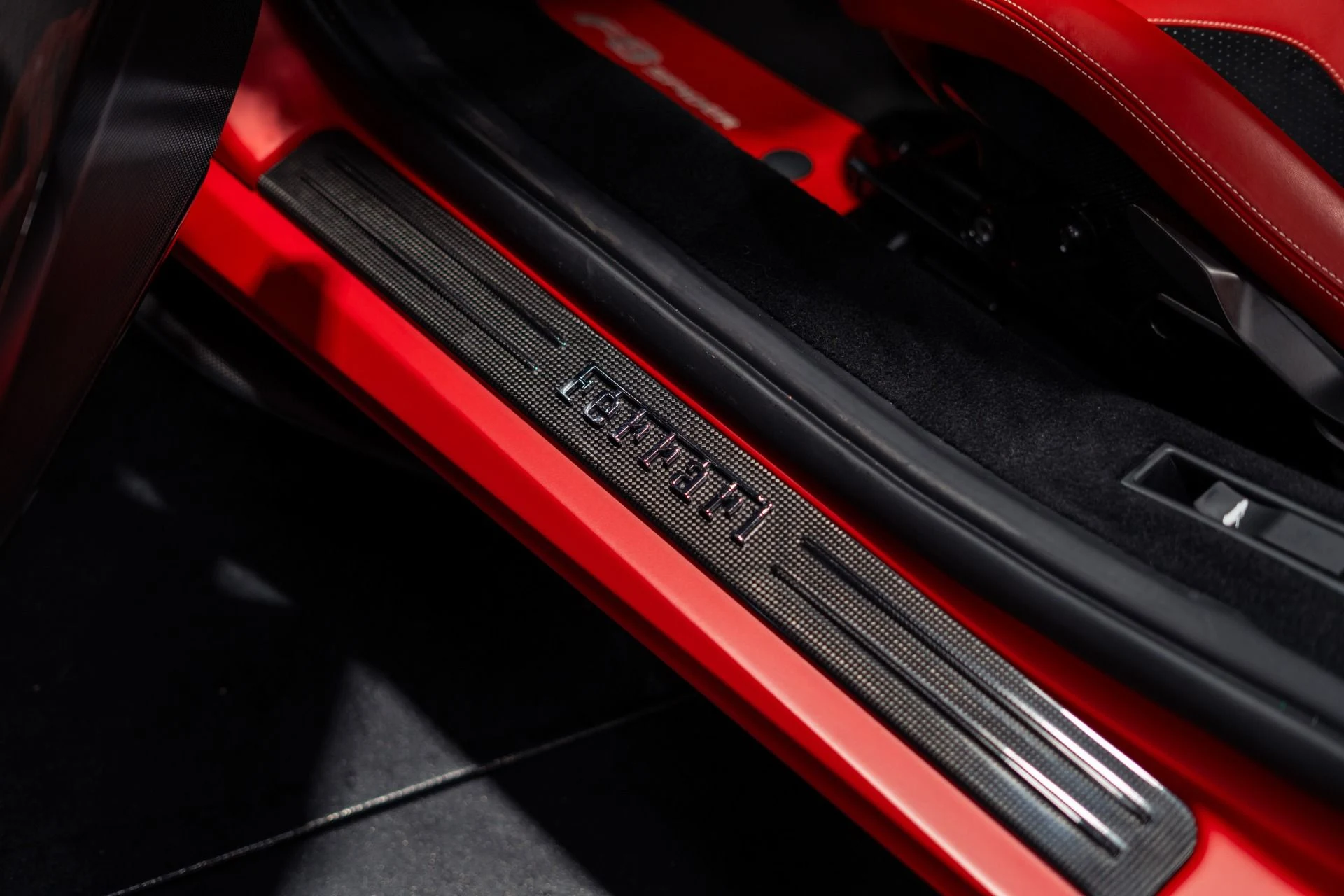 mph014_3522281454_Used_2022_Ferrari_F8_Spider_MASSIVE_500000_MSRP_1784234163_8a1870127e