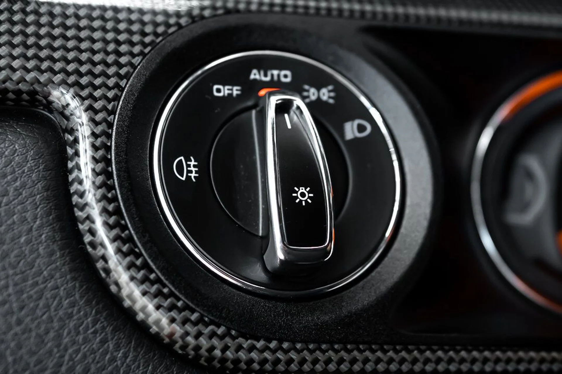 mph014_352339723_porsche_911_2016_jpg_v_1754355020_65a9d48fb7