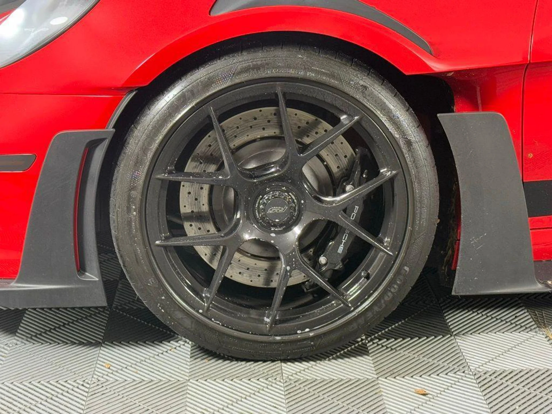 mph014_3532603592_867_Rs827_GN_Dgmfz9_El_Gl_E2_QQ_6_Bg_262d4b5898