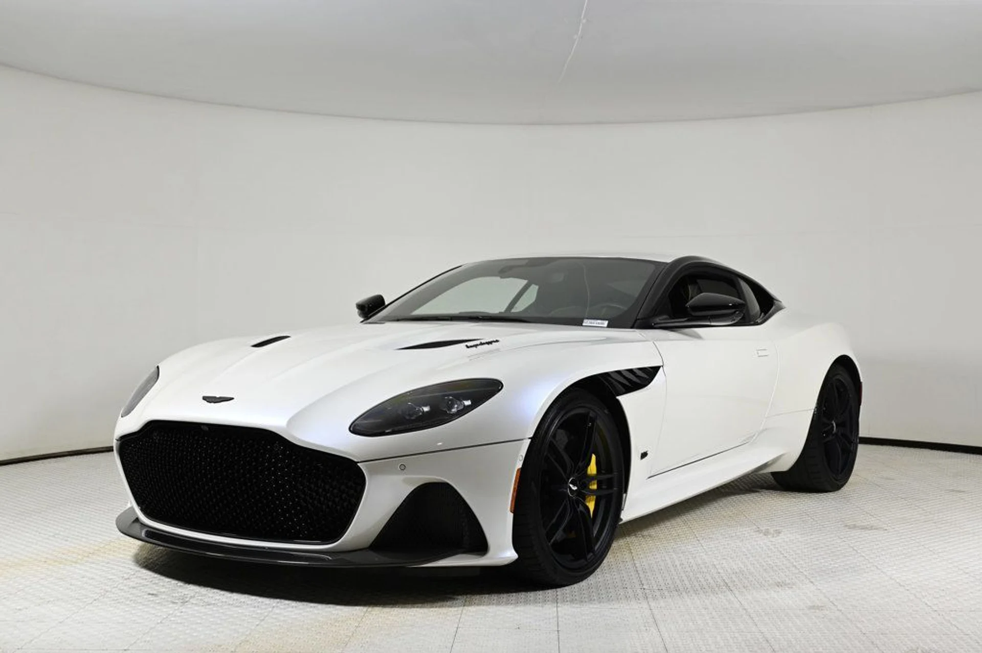 mph014_3535993632_used_2021_aston_martin_dbs_superleggera_11350_22941074_14_1024_56d93cc5ef