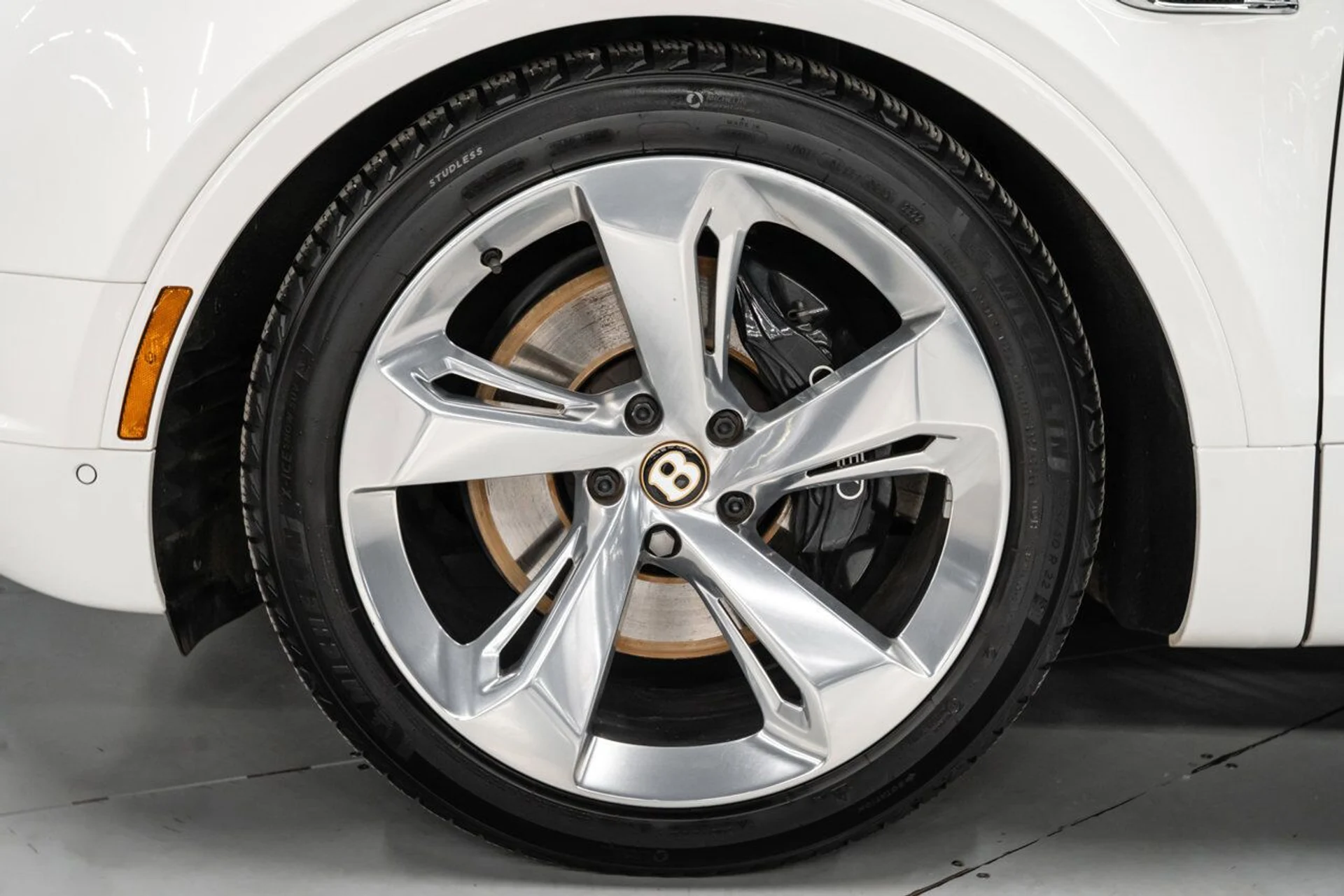 mph014_3536550245_bentley_bentayga_2019_6738dc33ec