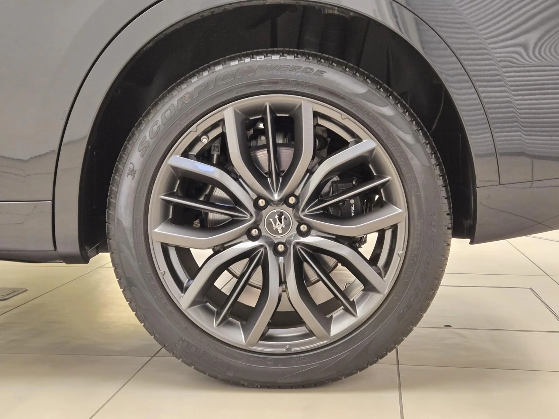 mph014_3538788832_Used_2024_Maserati_Levante_GT_1777354940_b2796ee1ce