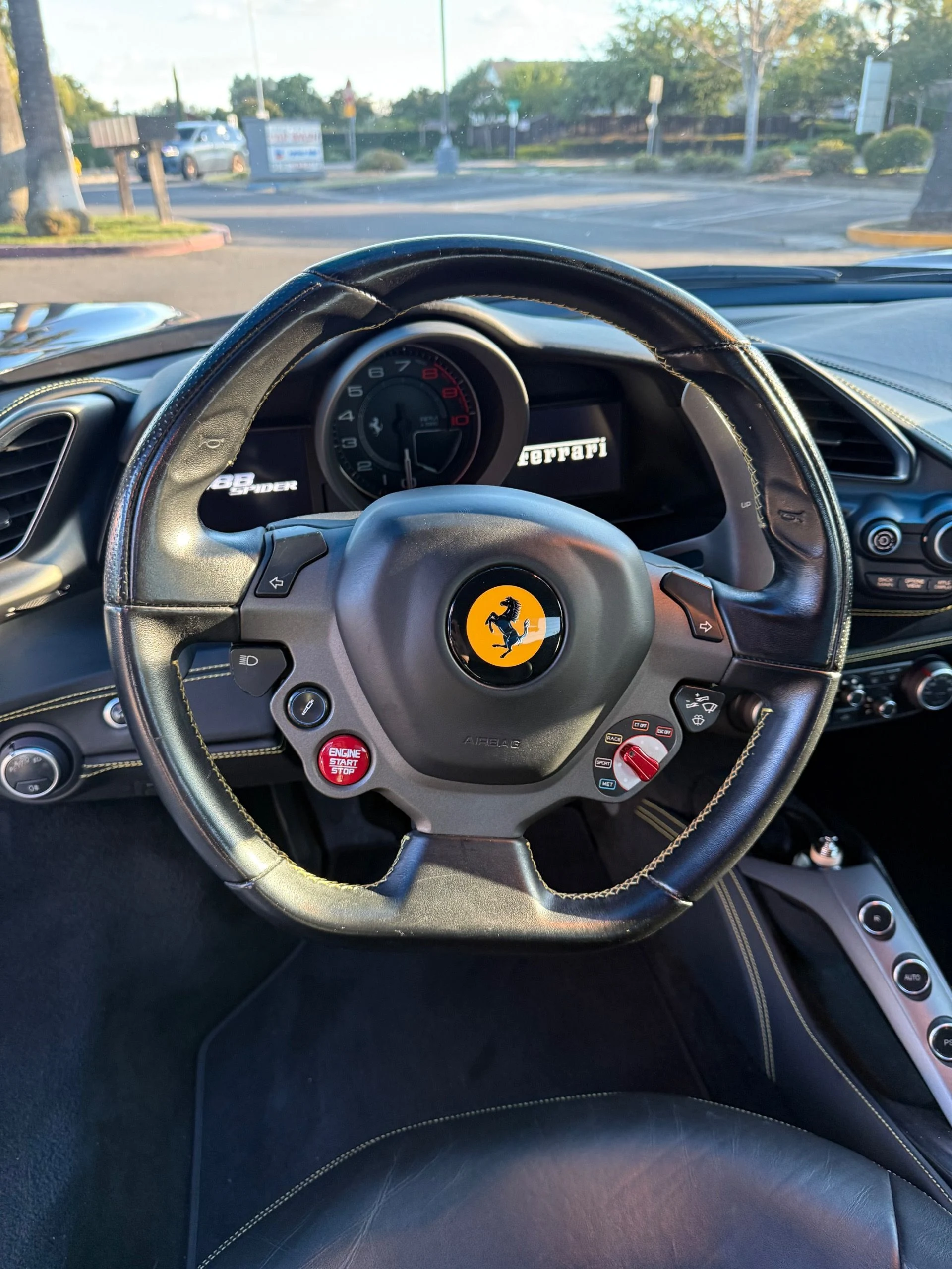 mph014_3541033160_Used_2018_Ferrari_488_Spider_1776269615_57f2b21ea3